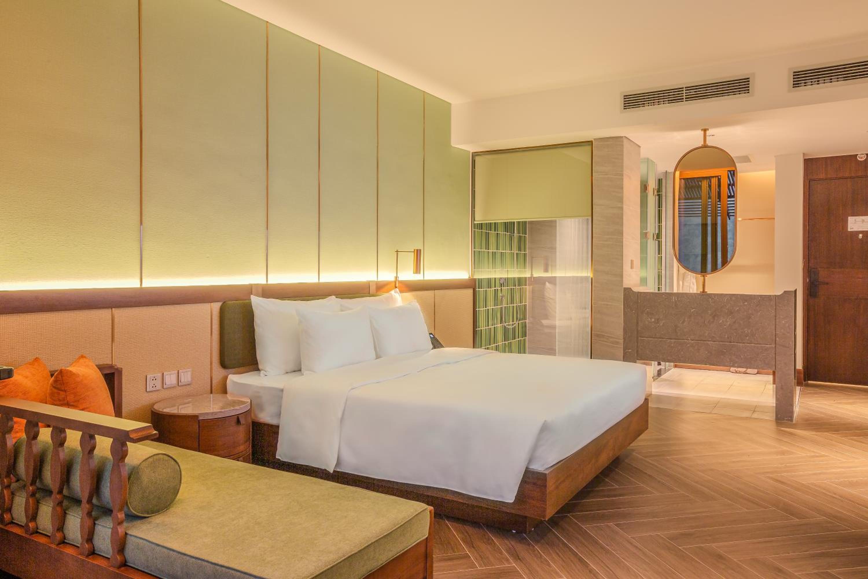 Executive Double Room with Pool View - Photo 1