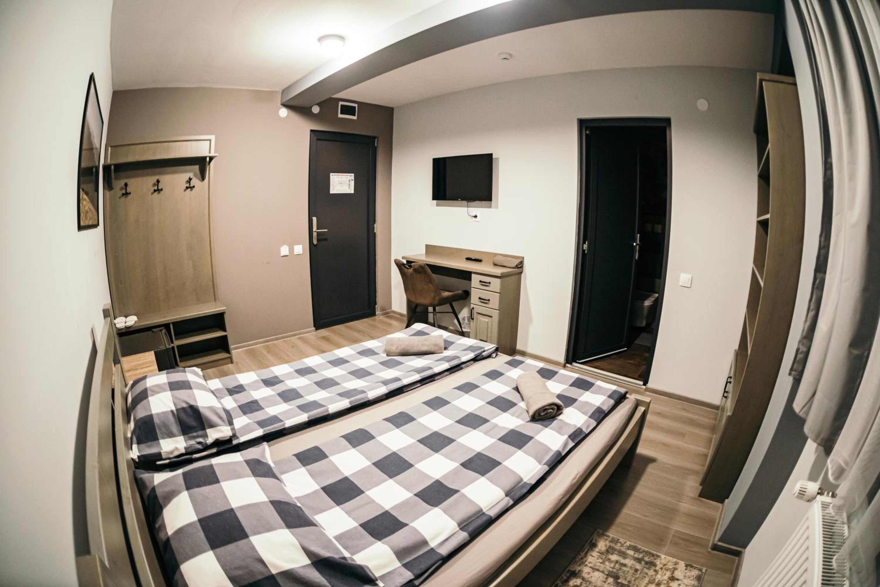 Double Room with Private Bathroom photo 2