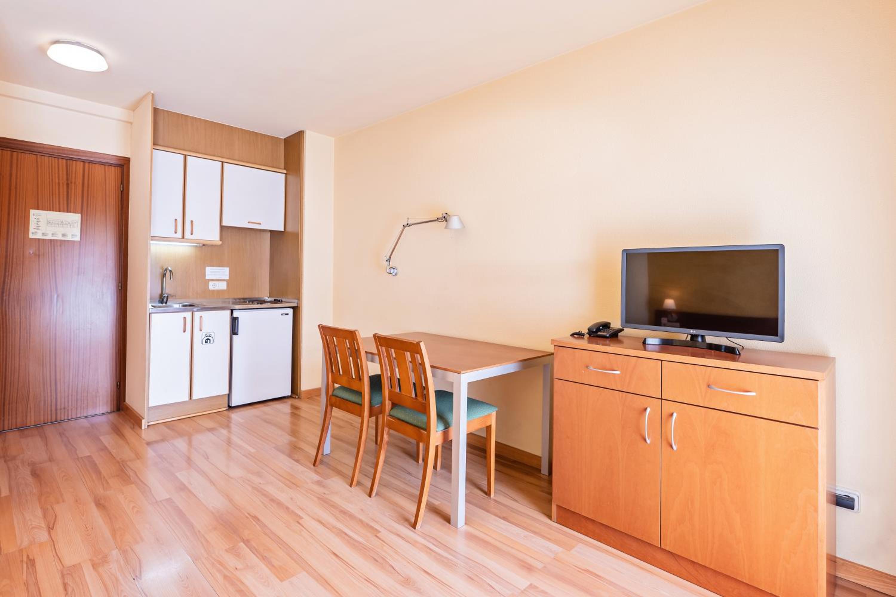 Basic Double Room
