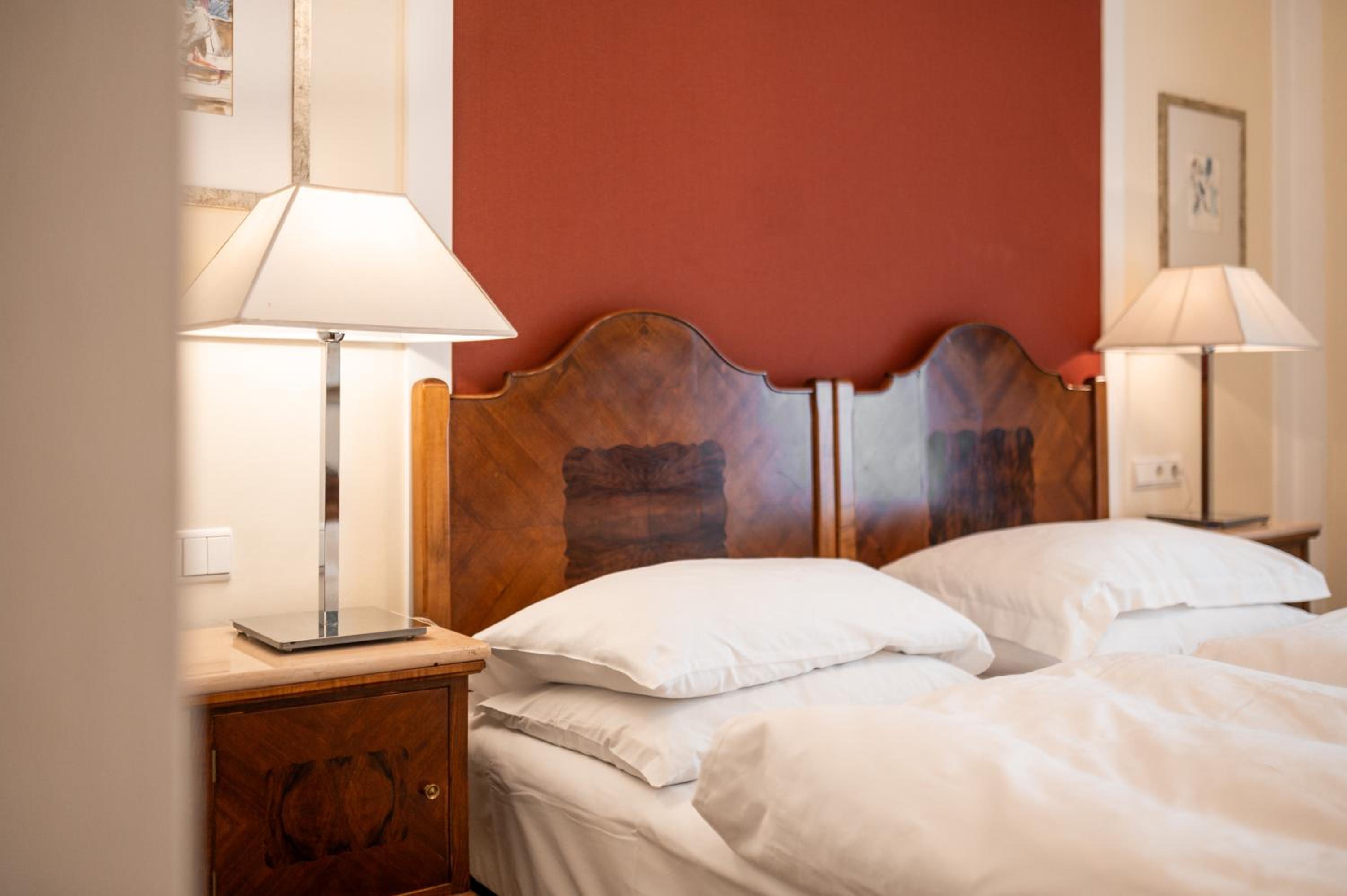 Standard Double or Twin Room - Photo 7