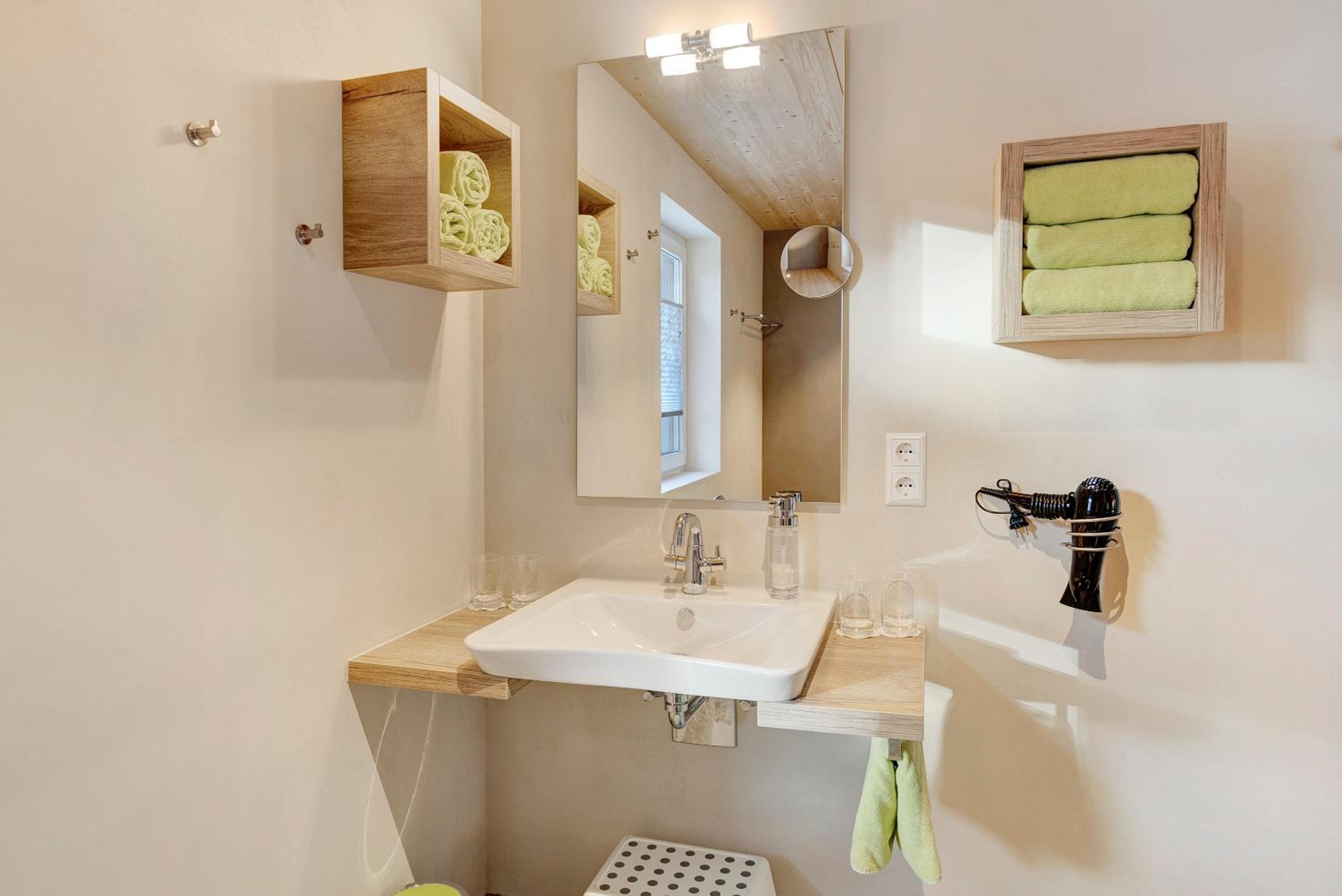 Two-Bedroom Deluxe Apartment with Garden View photo 2