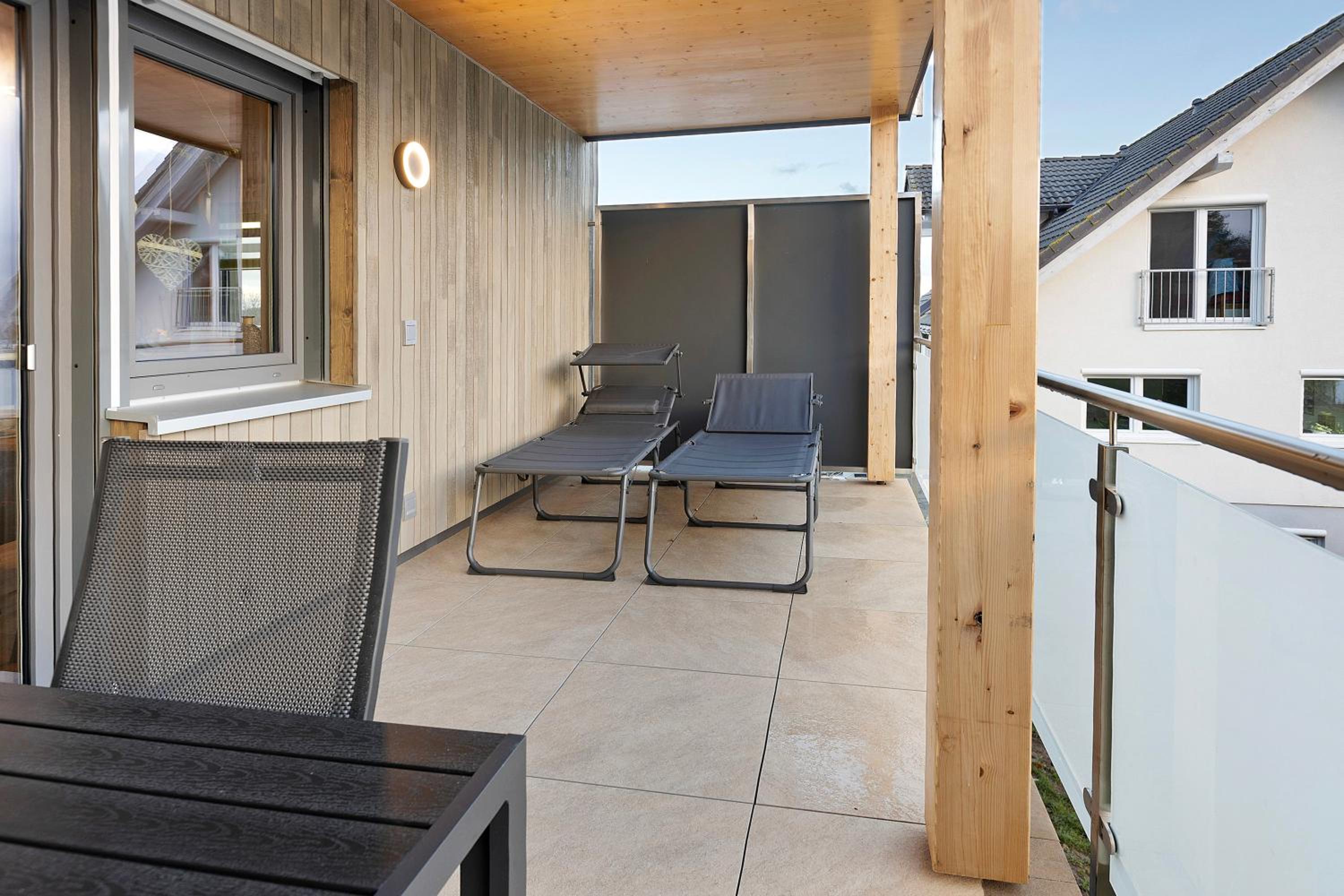 Two-Bedroom Deluxe Apartment with Garden View photo 2