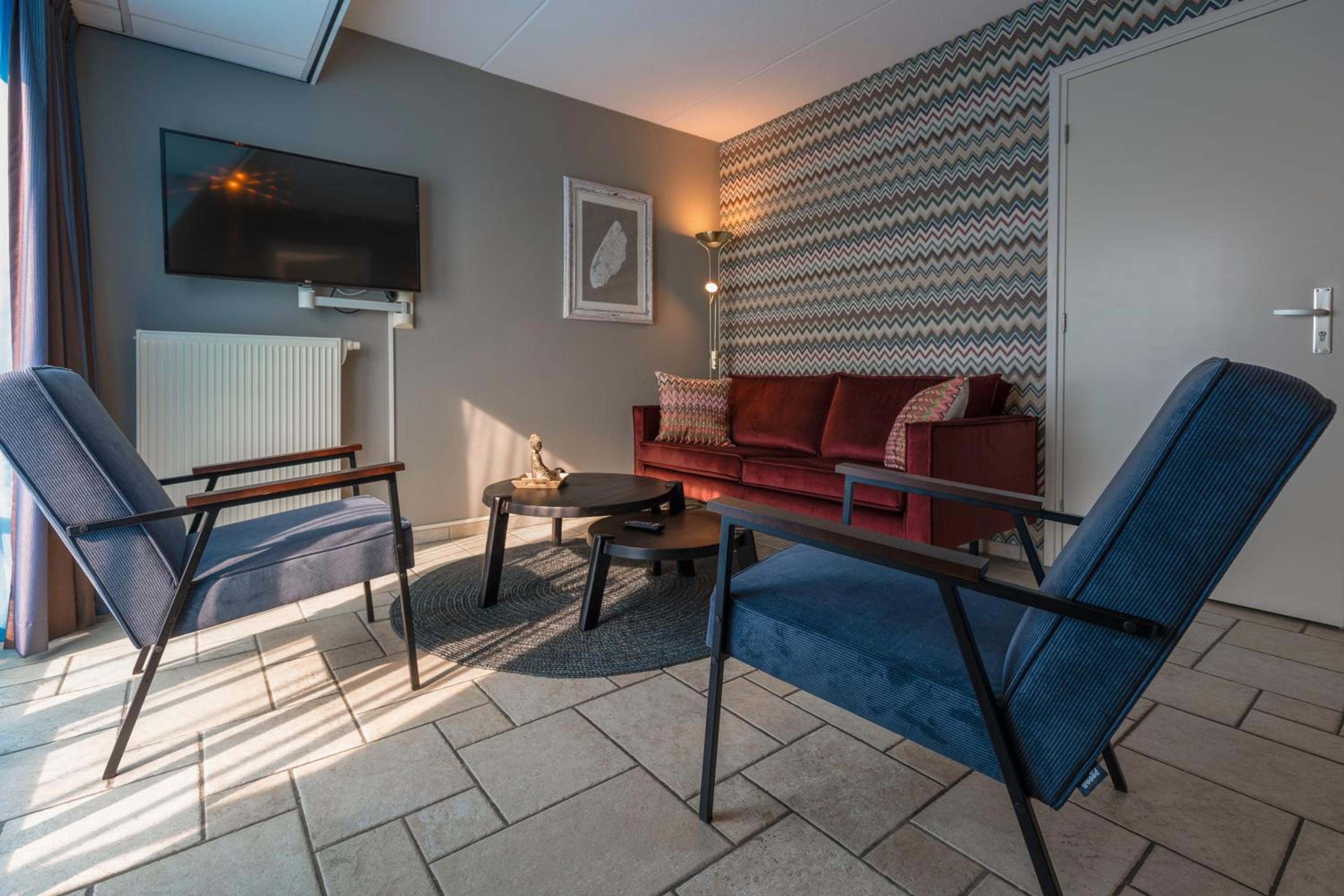 Double Room with Balcony (No Pets) photo 3