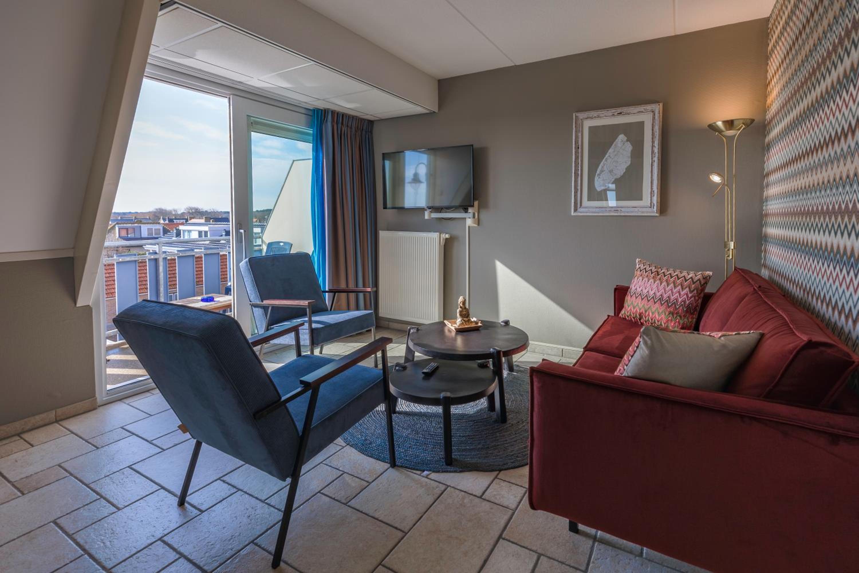 Double Room with Balcony (No Pets) photo 2