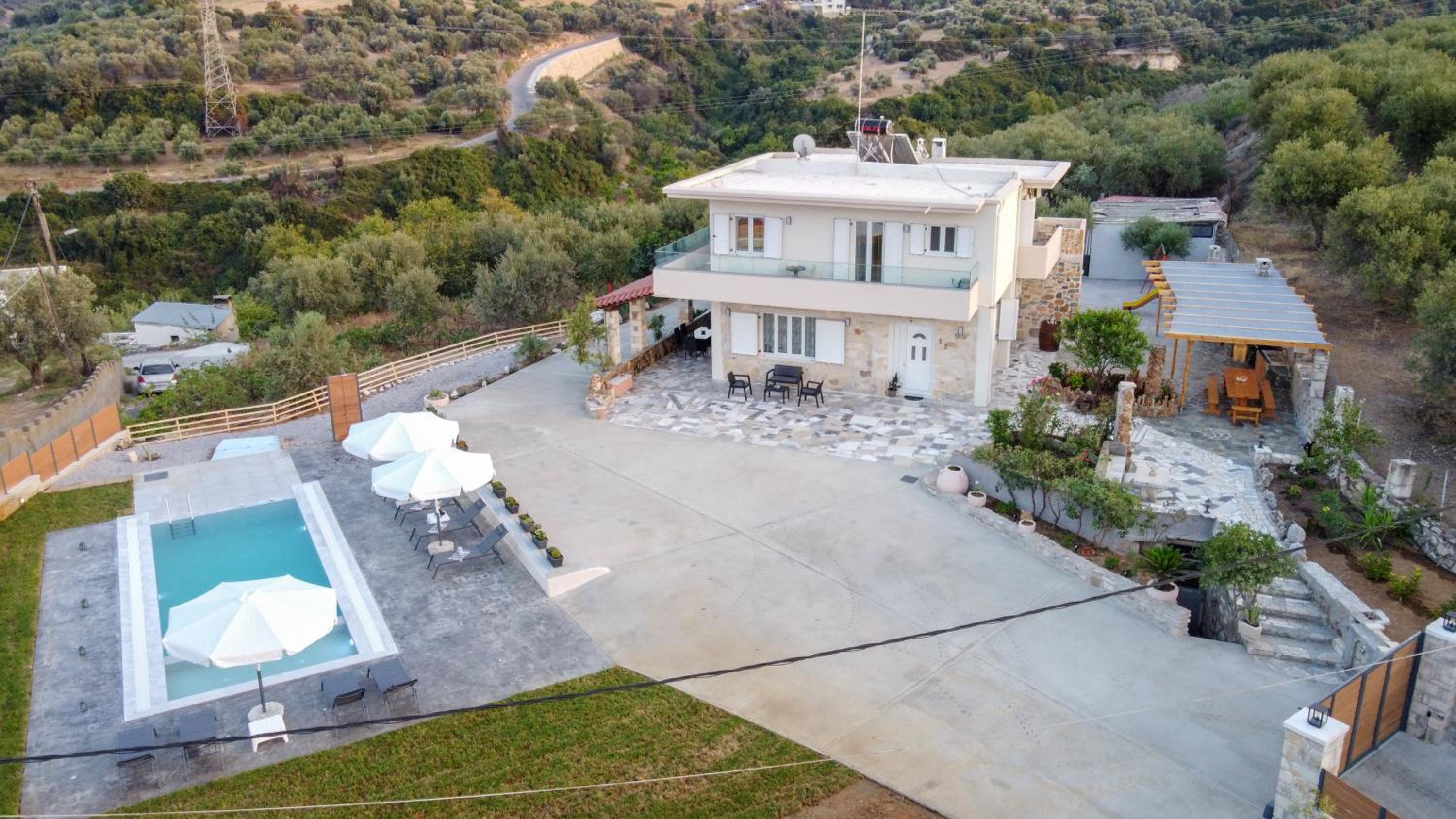 Villa with Private Pool photo 3