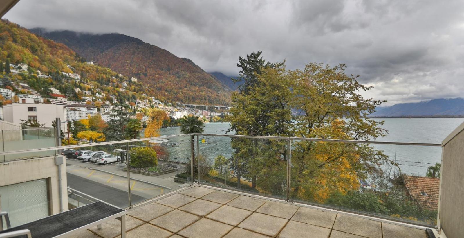 Apartment with Lake View photo 1