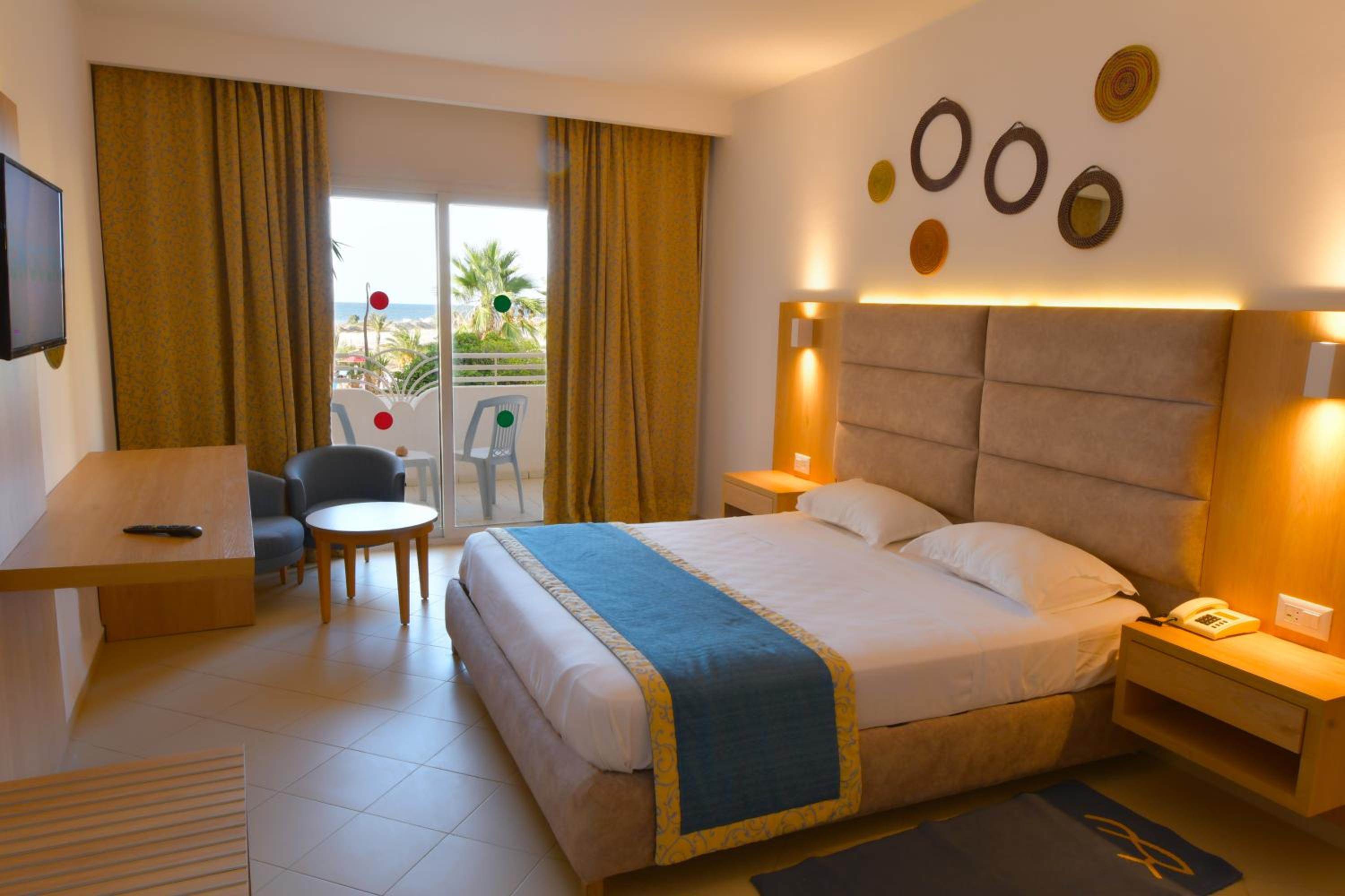 Standard Double or Twin Room - Photo 1