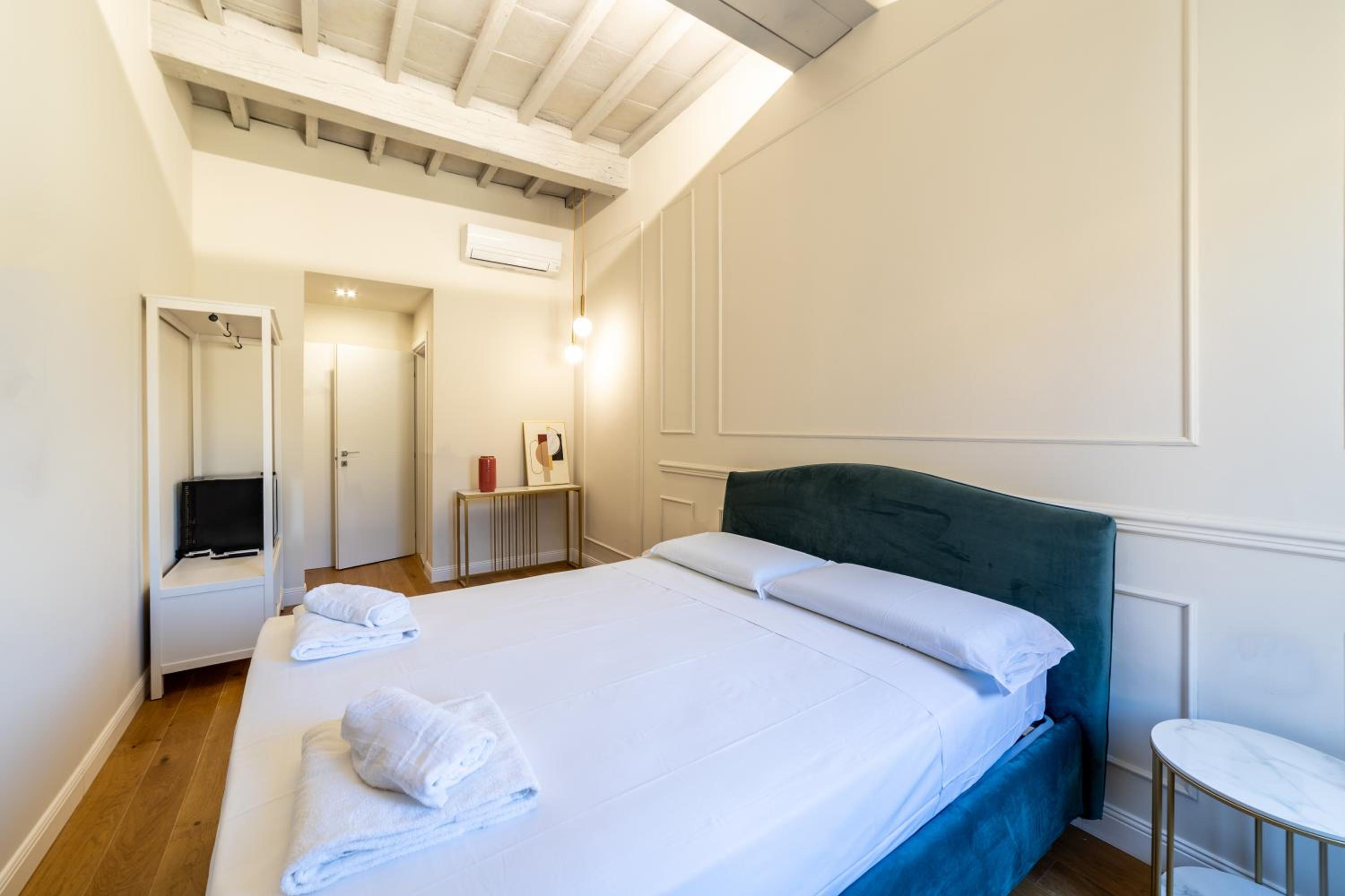 Double Room with Private Bathroom photo 1