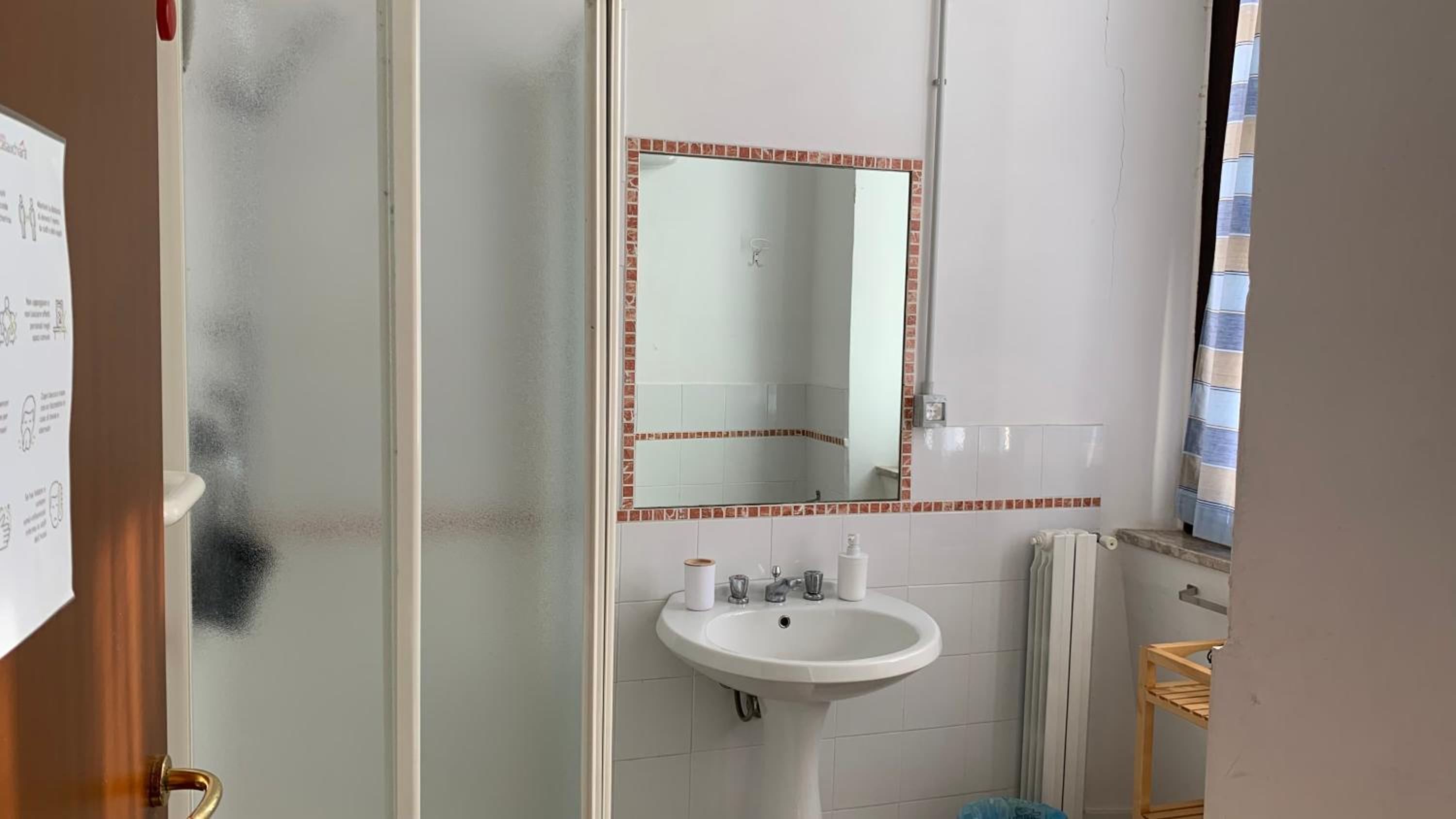 Triple Room with Private Bathroom photo 2