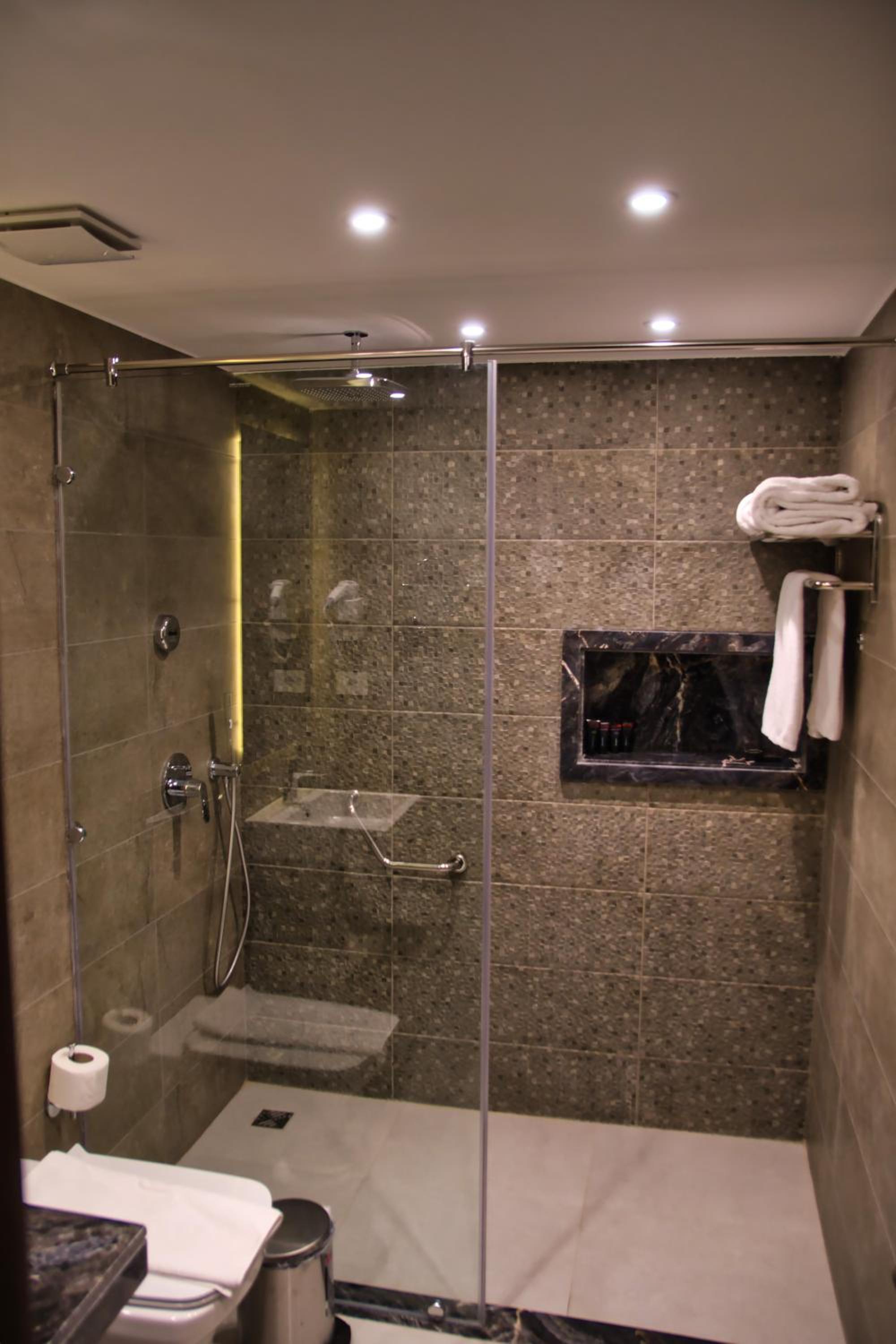 Deluxe Room - Photo 2