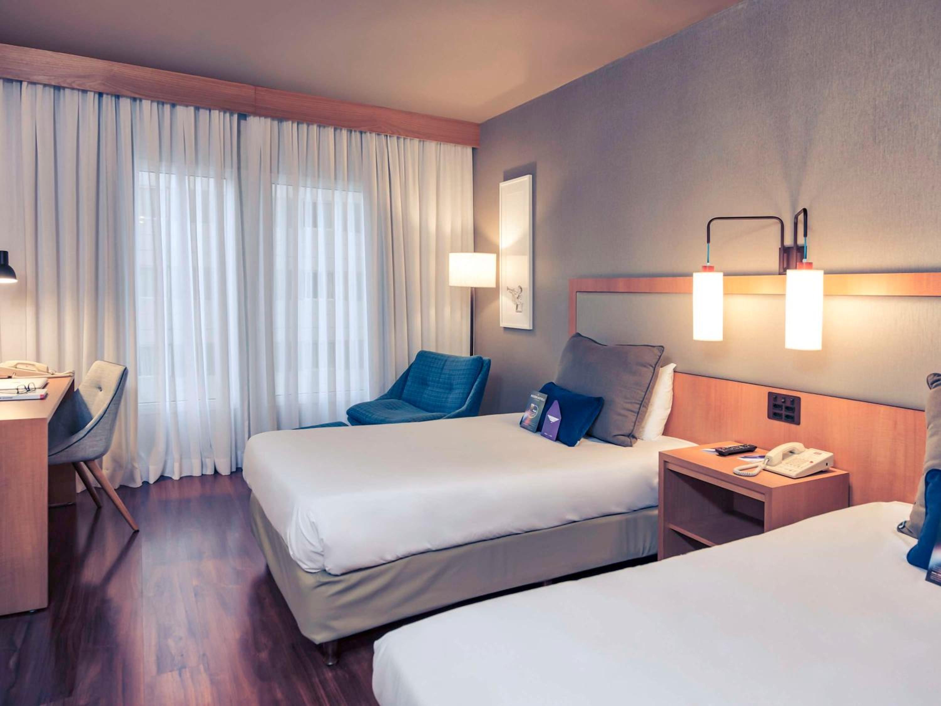 Standard Room with Double Bed and Single Bed - Photo 5