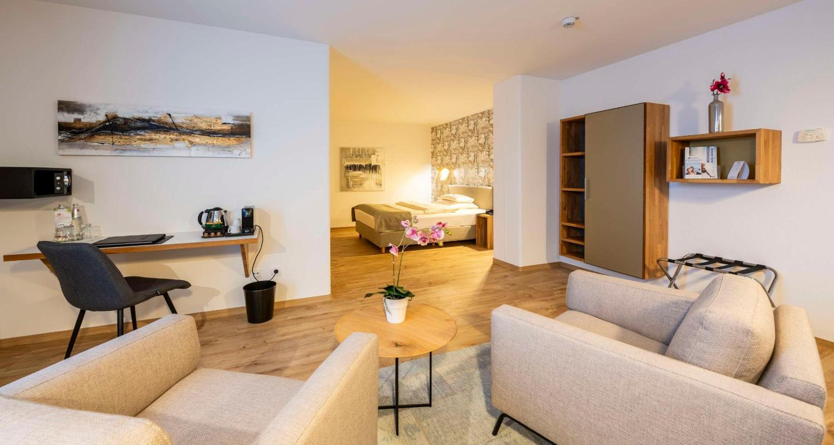 Queen Suite - Photo 6