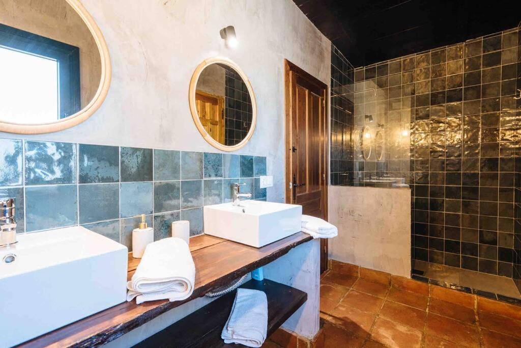 Villa photo 3
