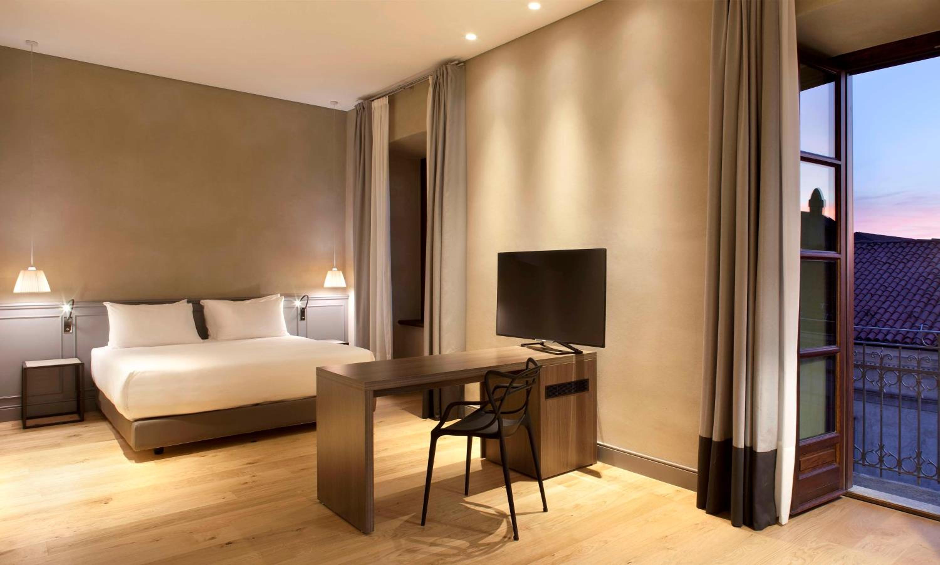 Junior Suite with Extra Bed (2 Adults + 1 Child) photo 3