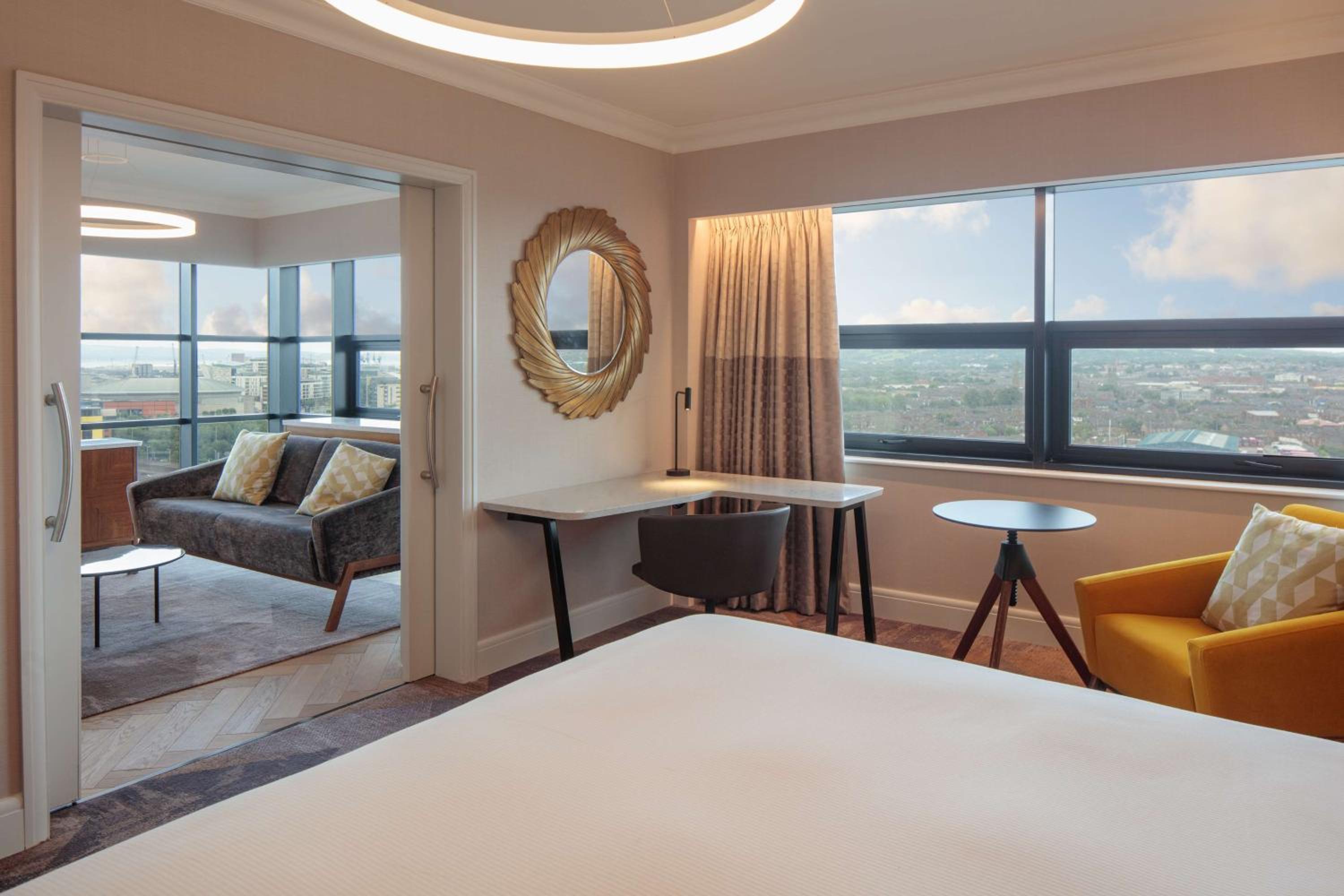 King Executive Suite - Photo 10