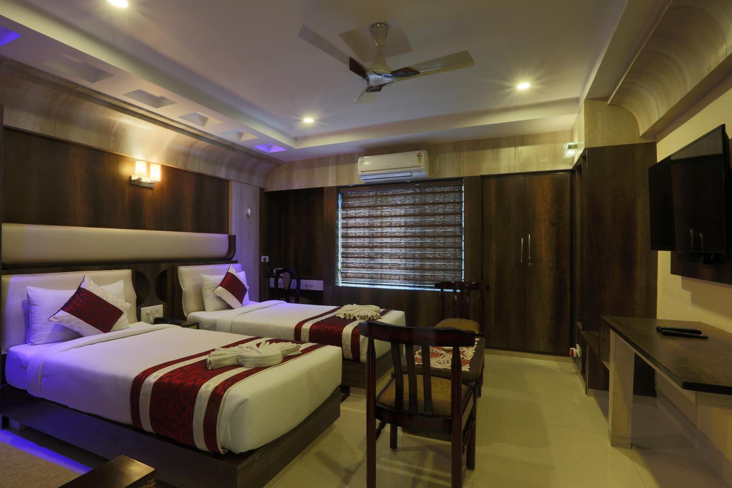Deluxe Twin Room photo 3