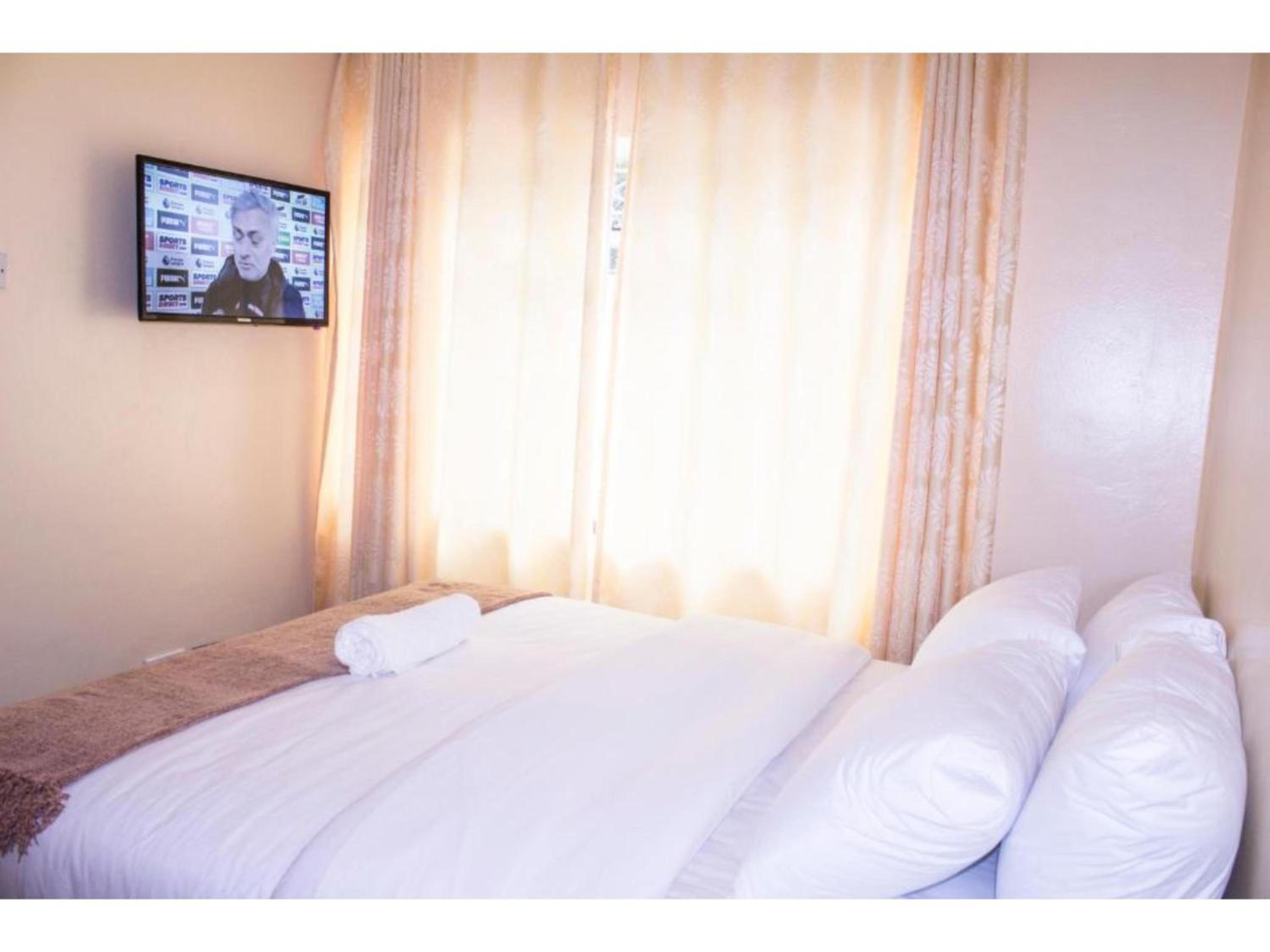Double Room - Photo 4