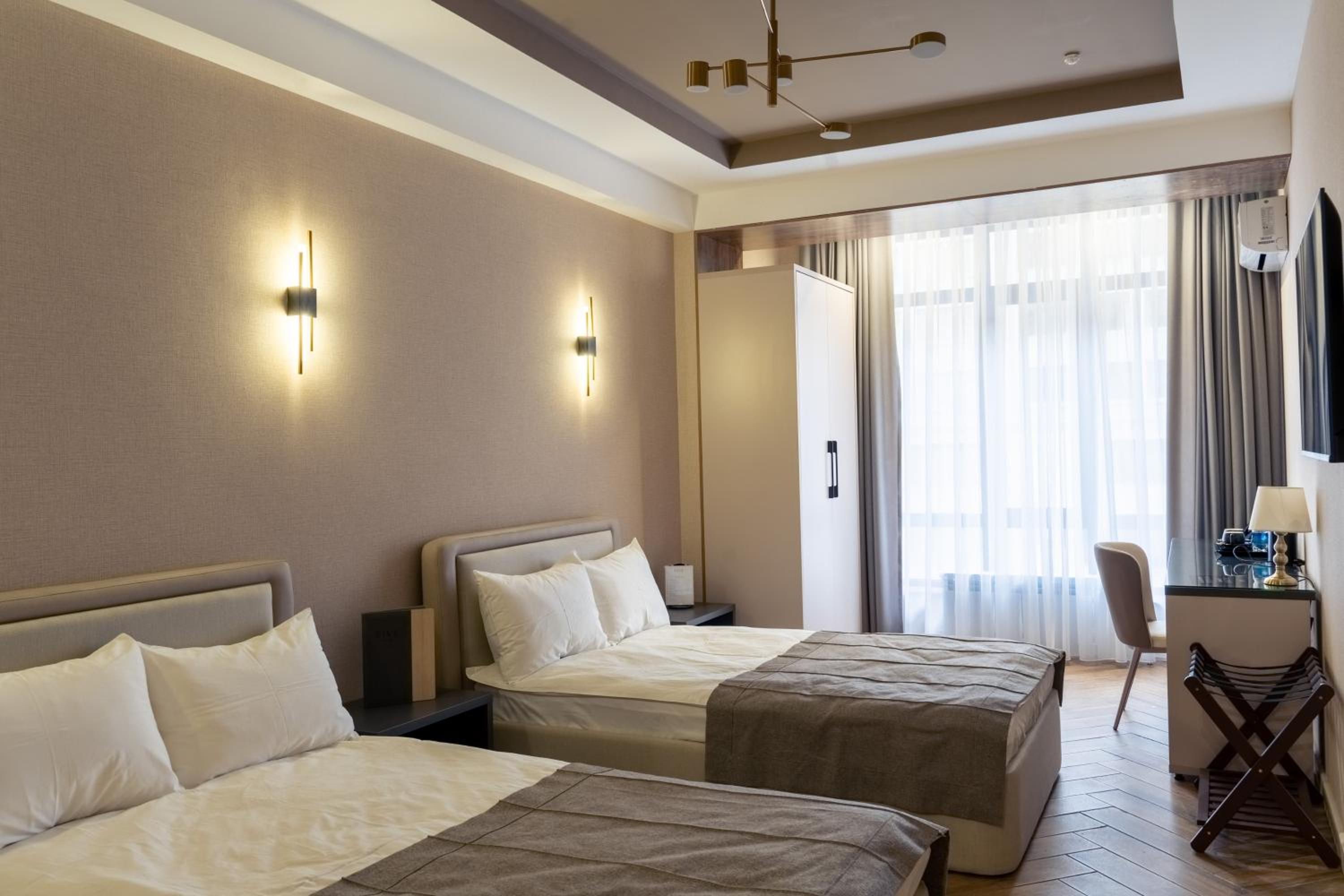 Standard Double or Twin Room photo 1