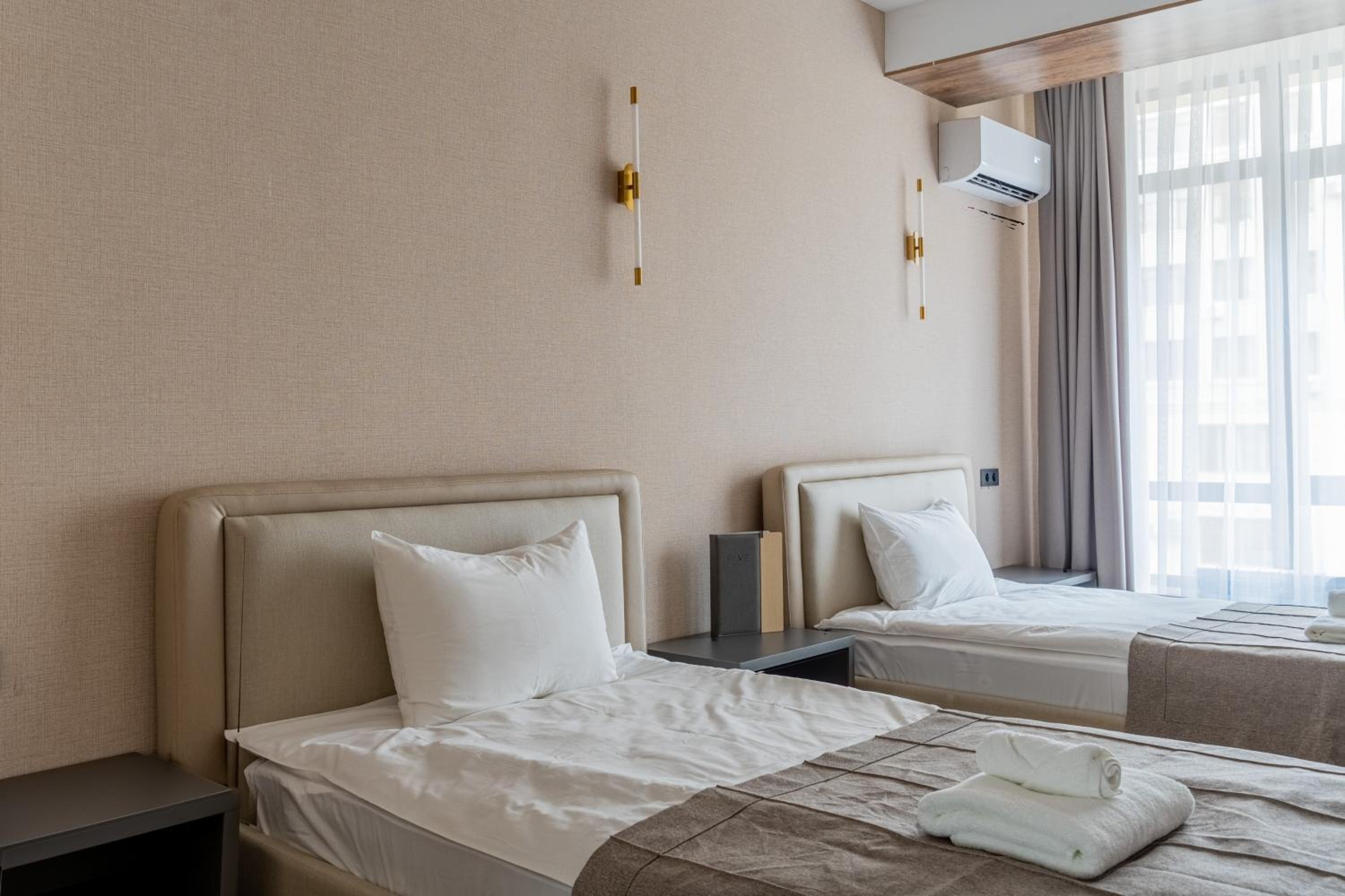 Standard Double or Twin Room photo 2