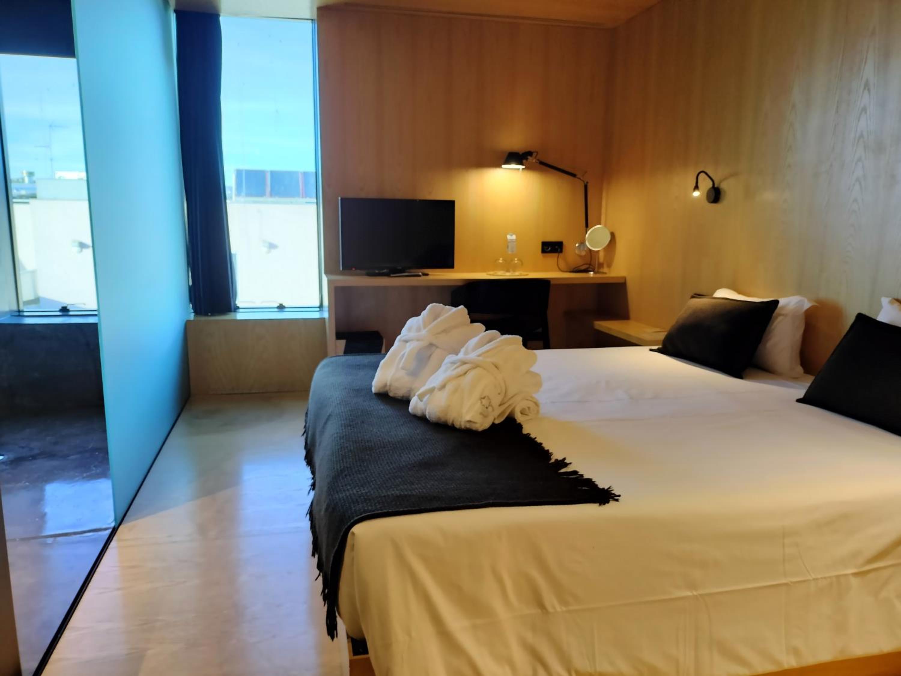 Superior Double or Twin Room photo 2