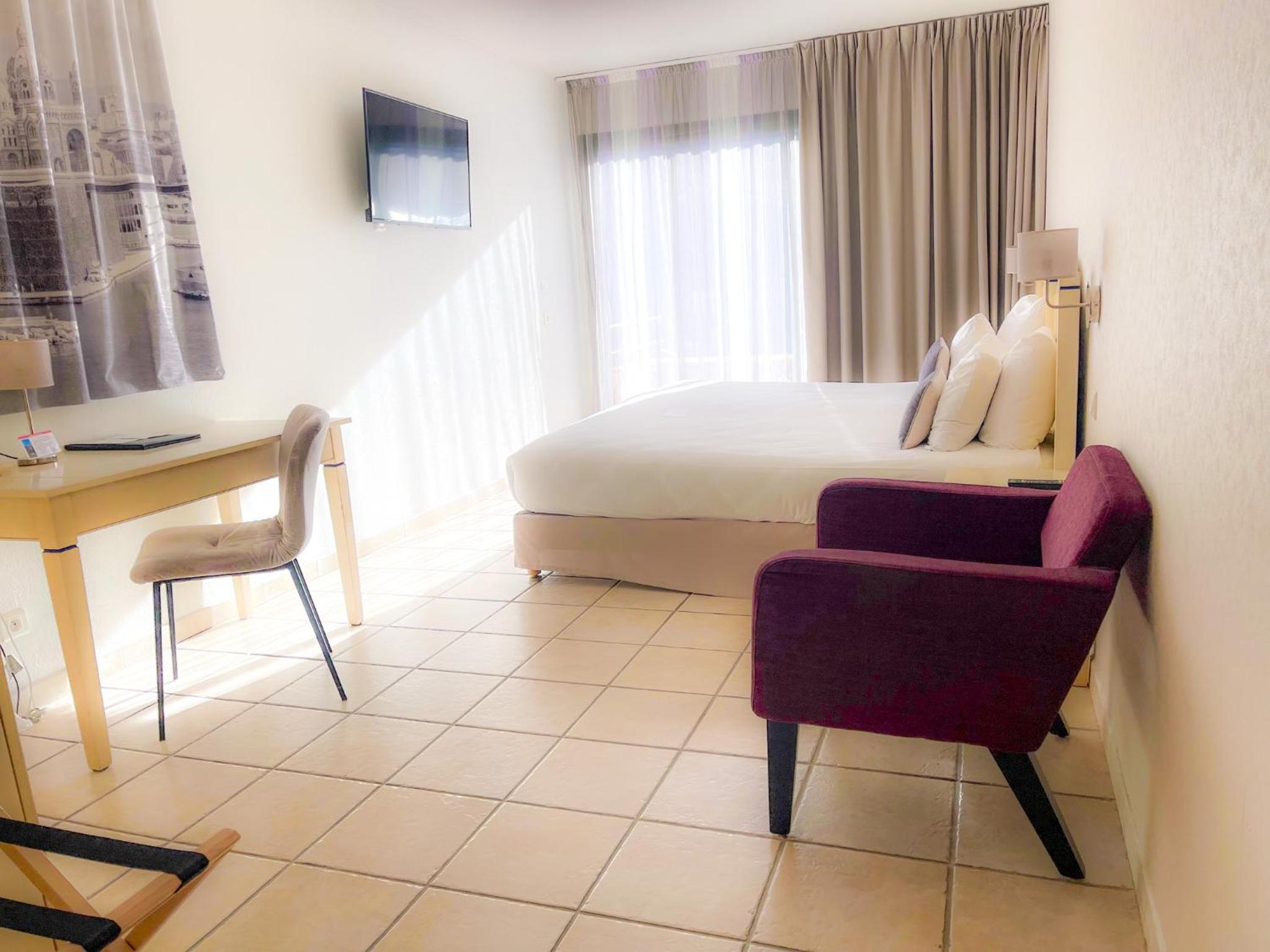 Executive King Room - Photo 9