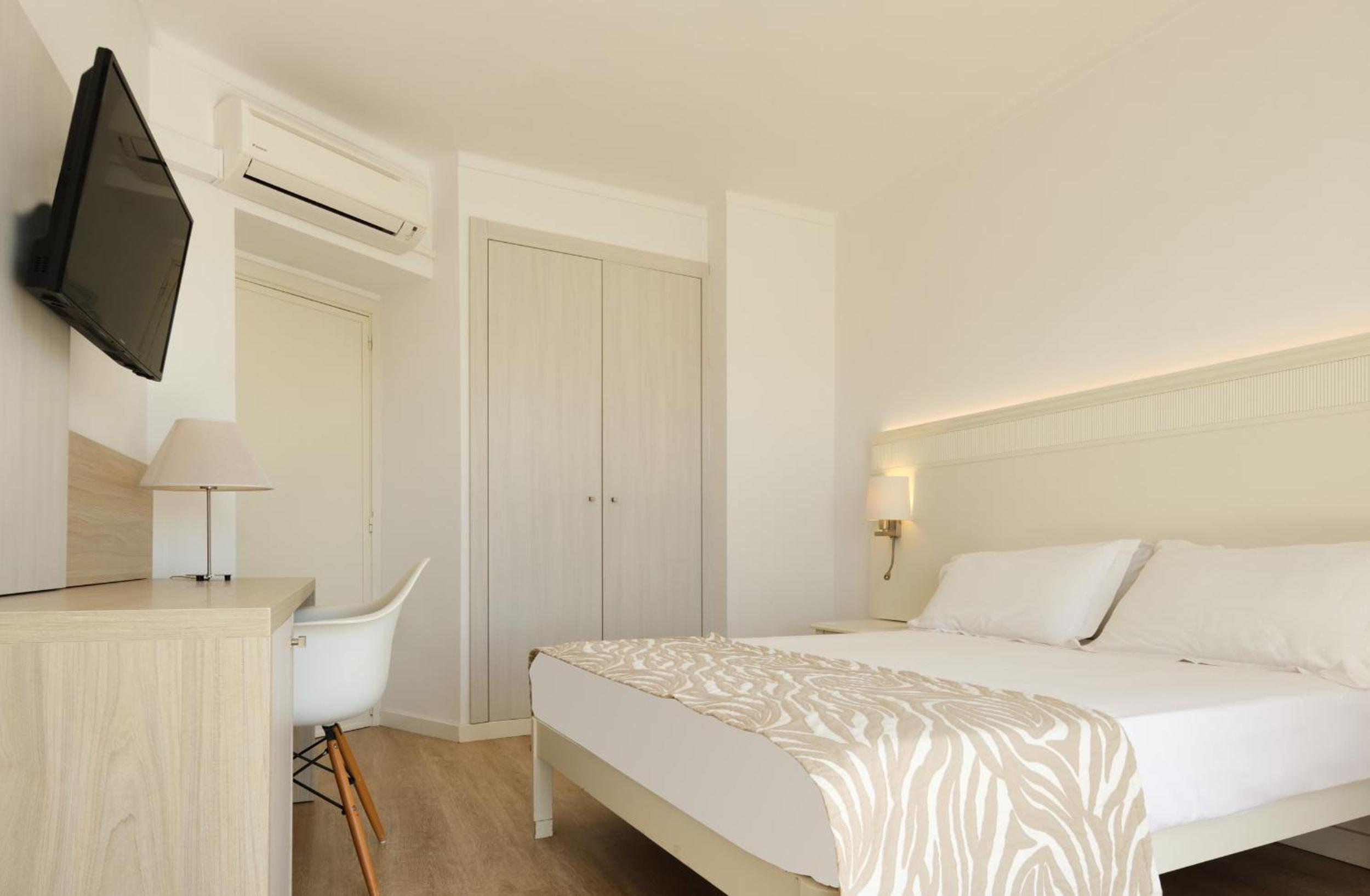 Single Room photo 2