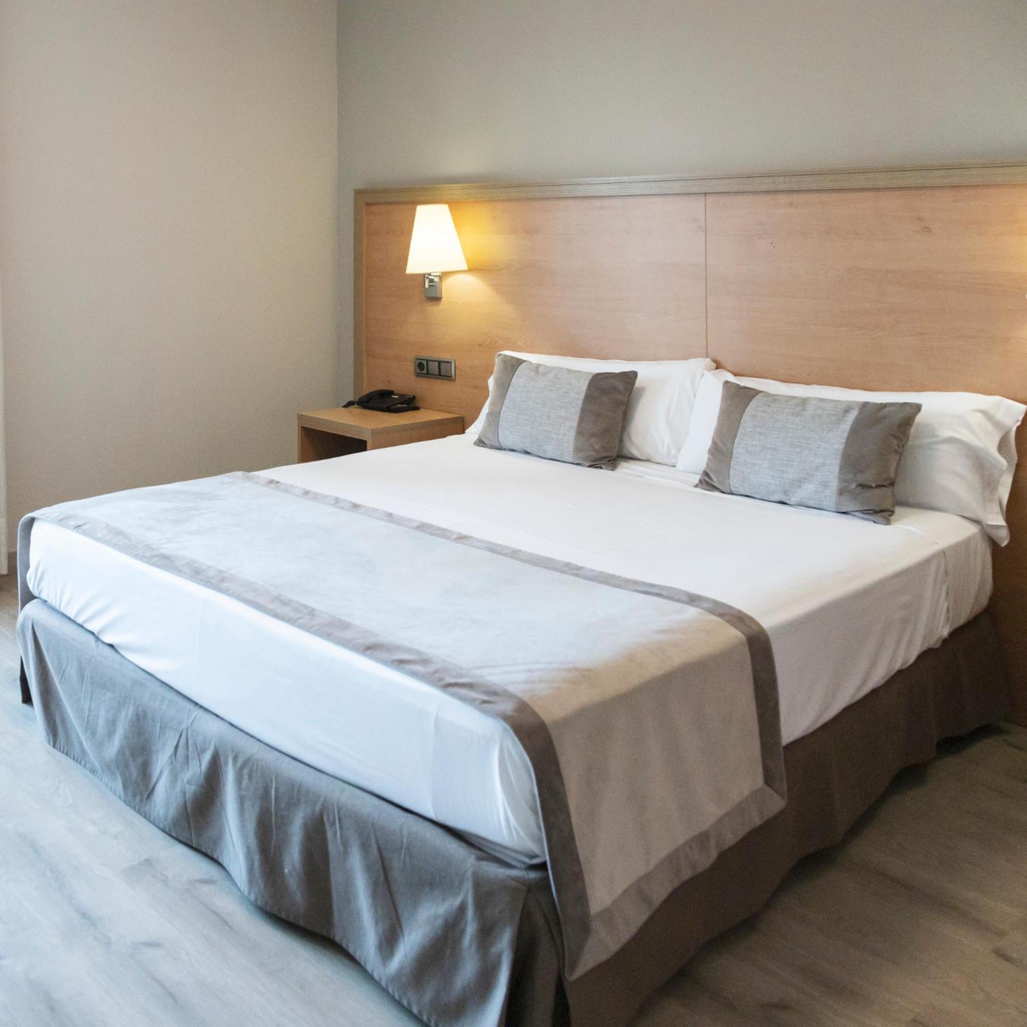 Twin Room - Photo 5
