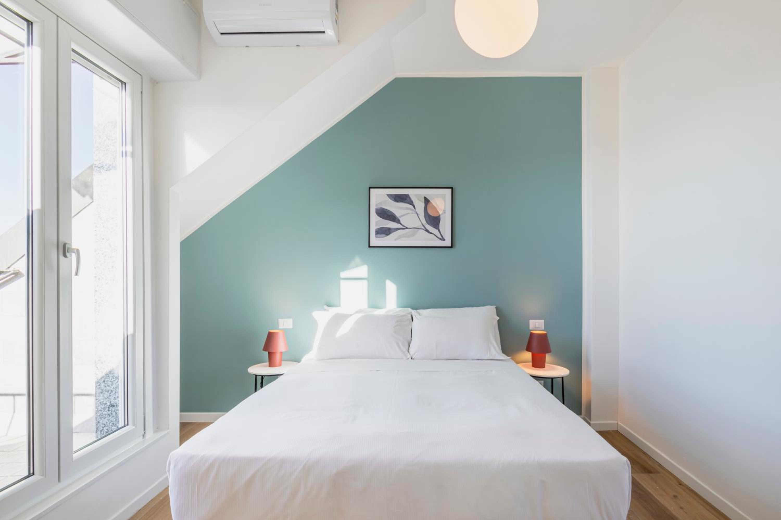 One-Bedroom Apartment with View