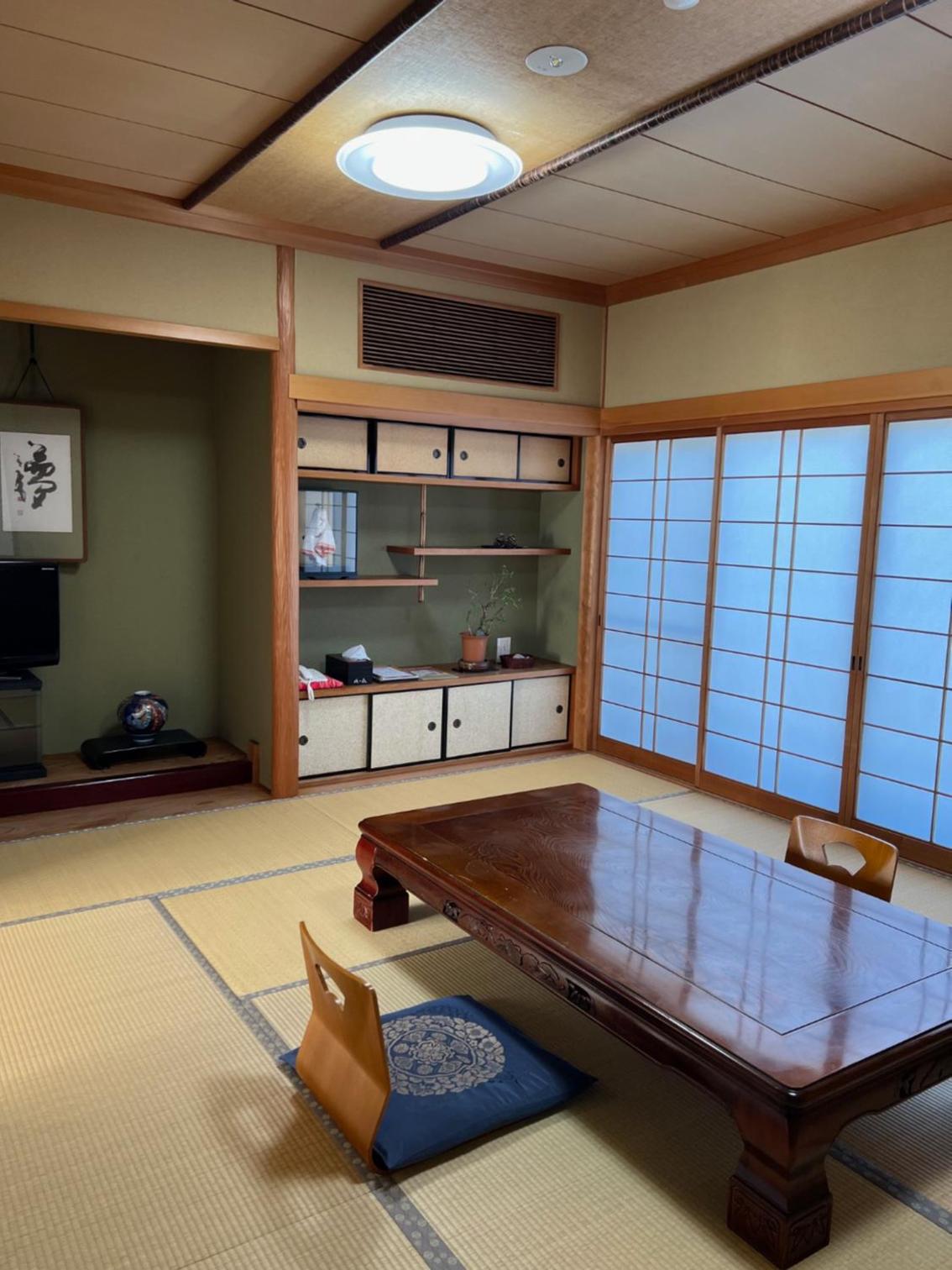 Japanese-Style Room