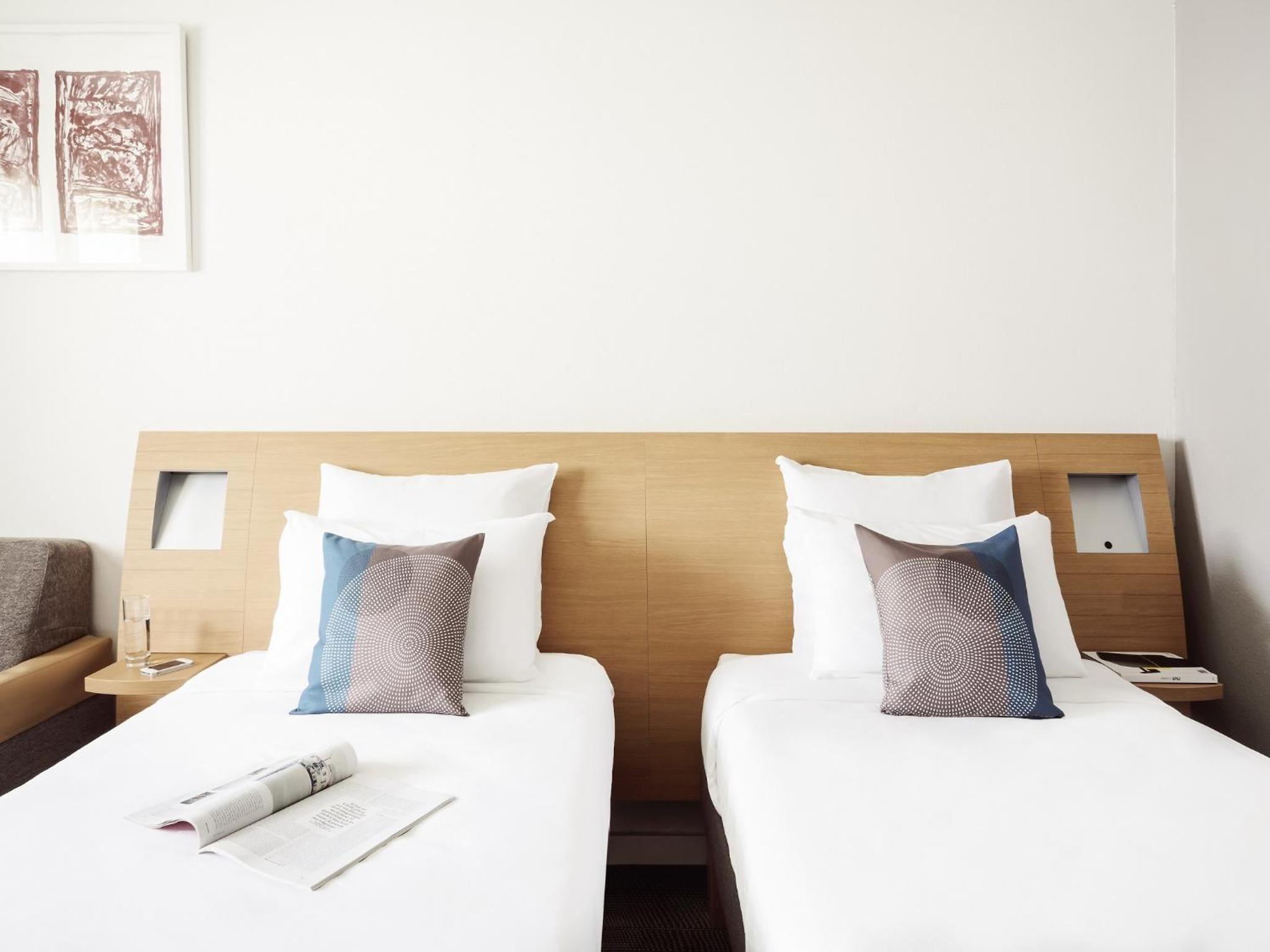 Standard Twin Room With Sofa Bed photo 2