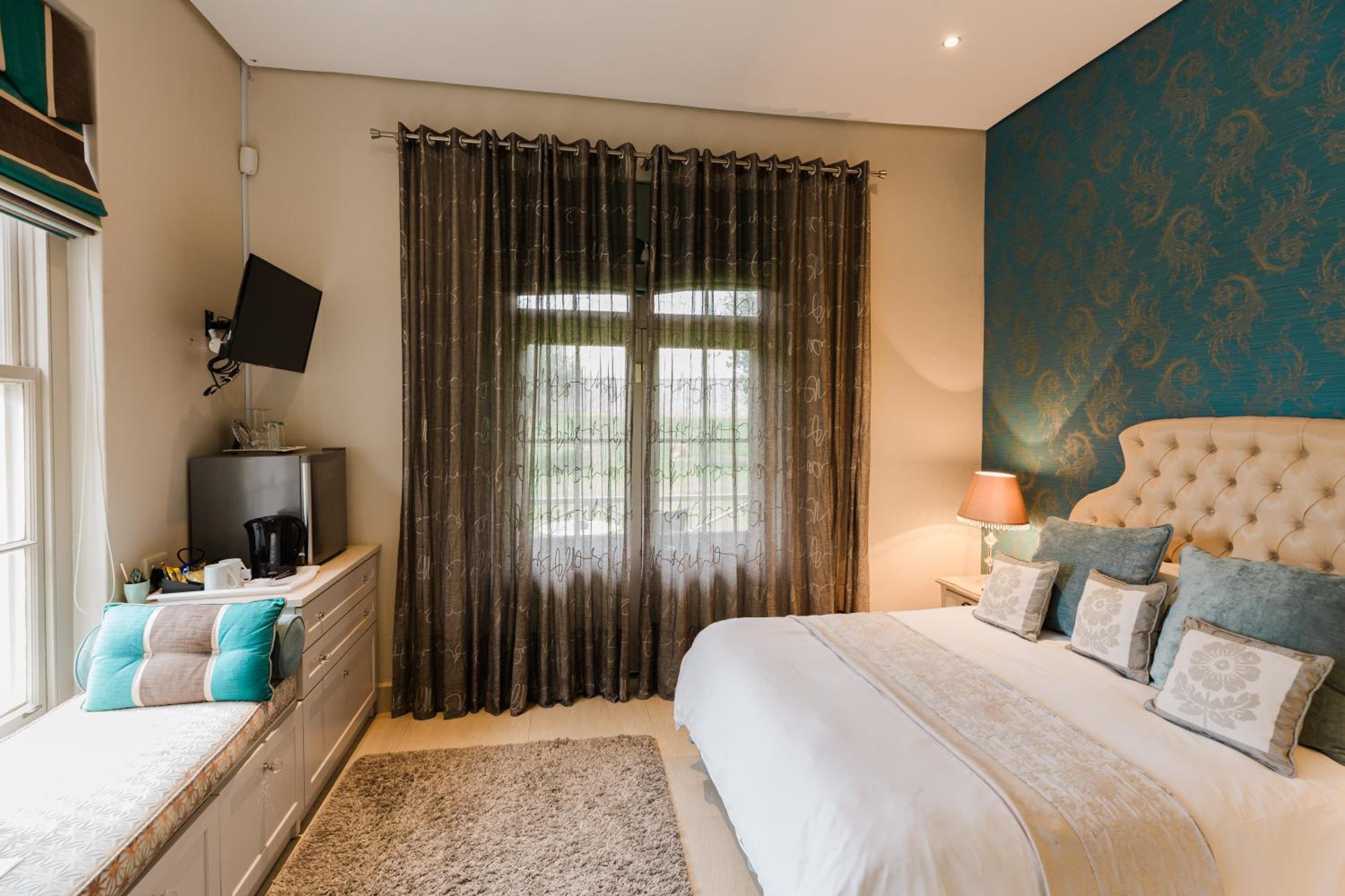 Deluxe Double Room with Balcony - Helderberg photo 2