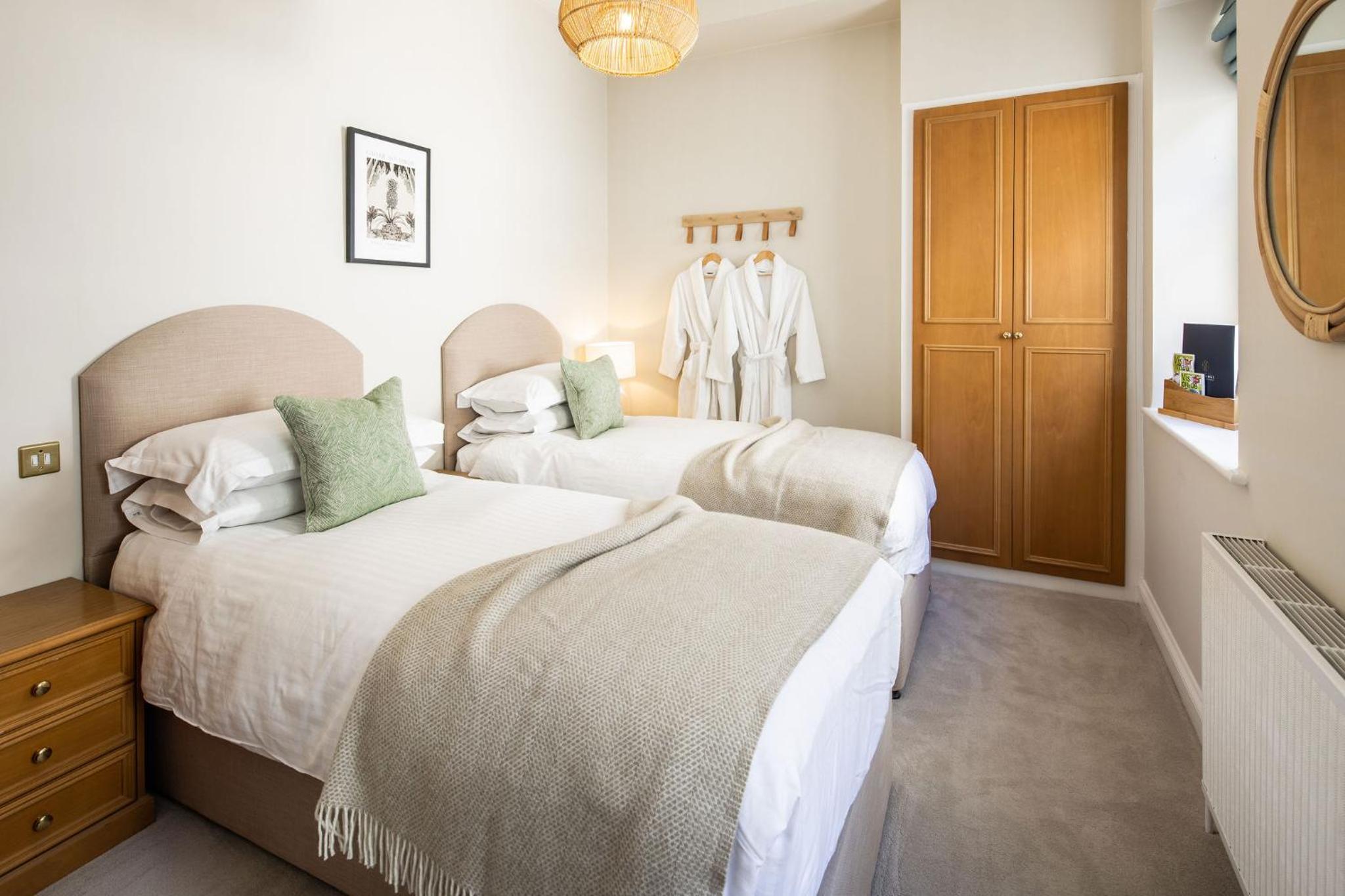 Standard Twin Room