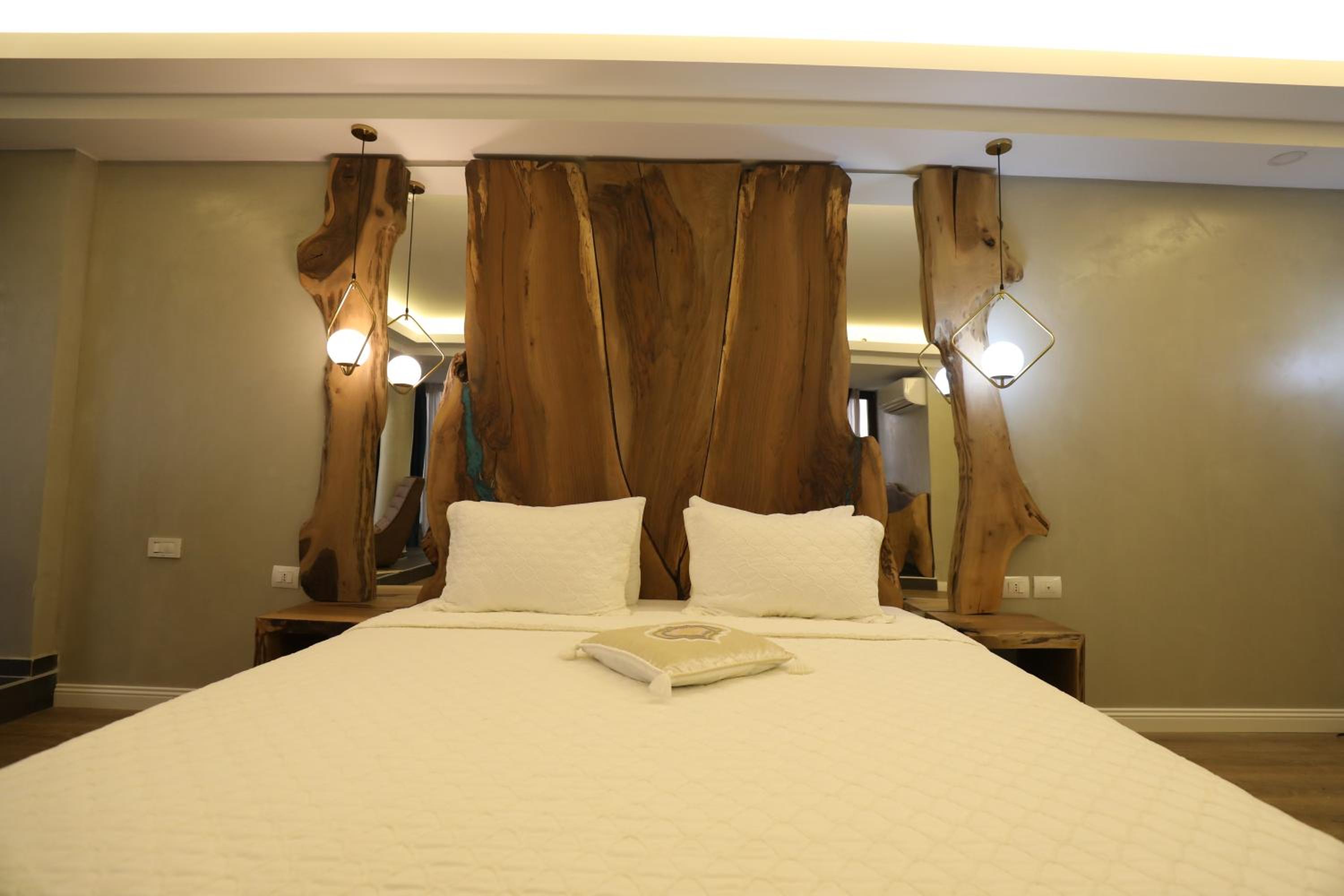 Deluxe Double Room with Balcony photo 1