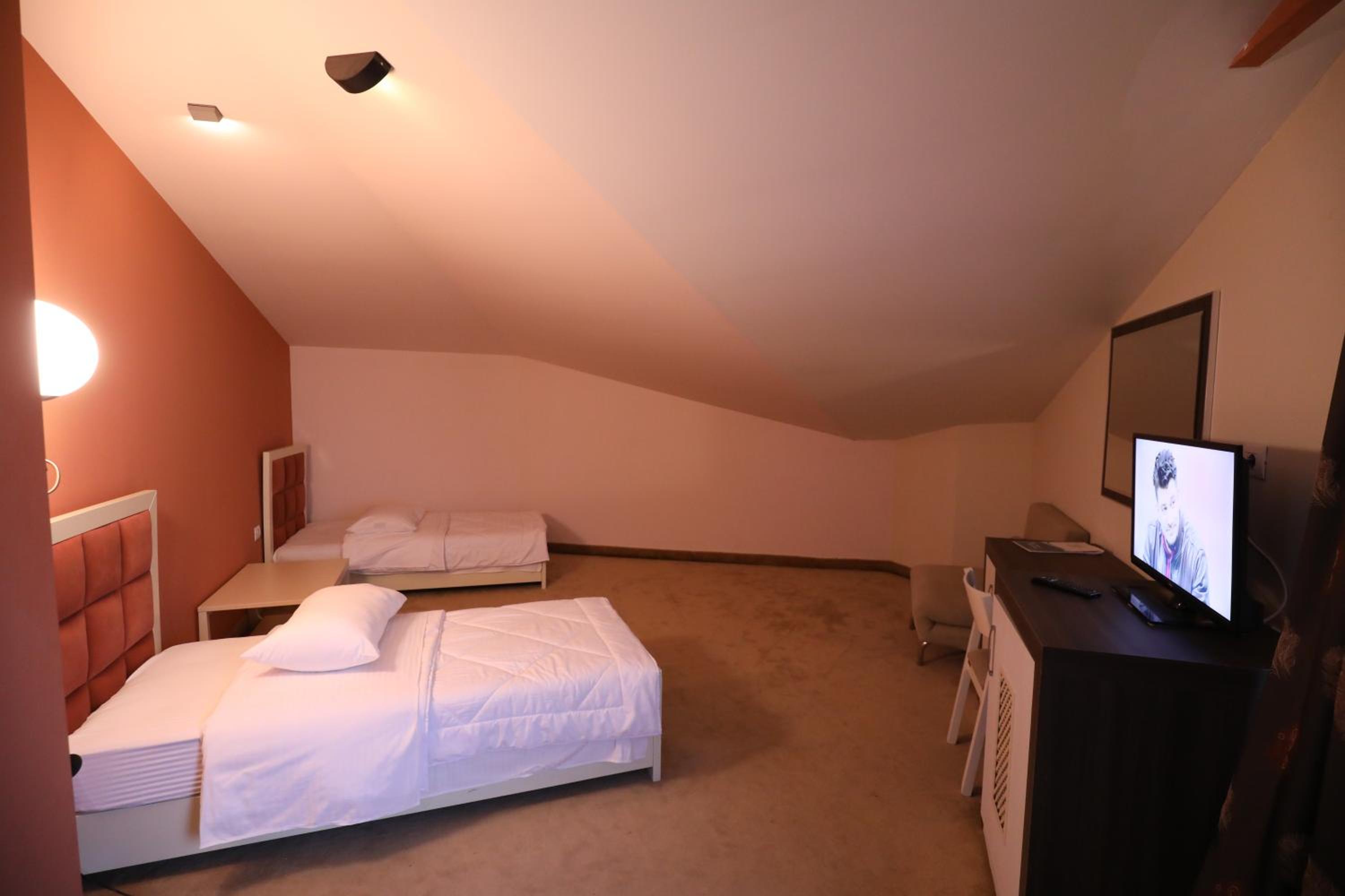 Twin Room with Balcony photo 2