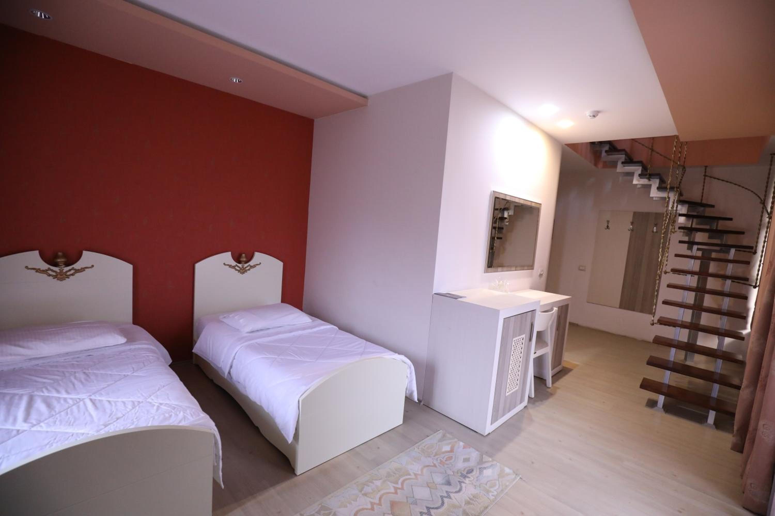 Twin Room with Balcony photo 3