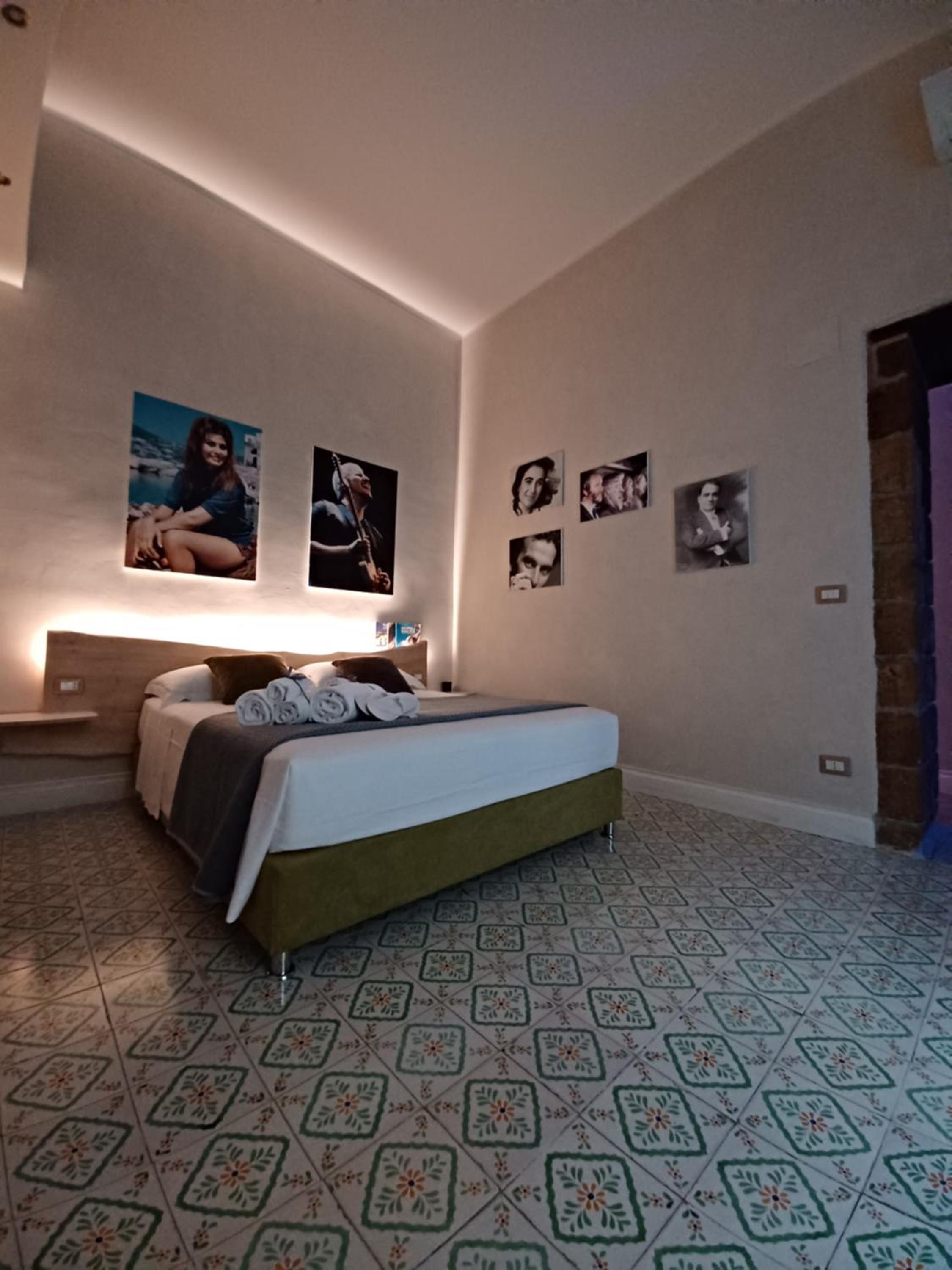 Luxury Double Room with Balcony and Sea View