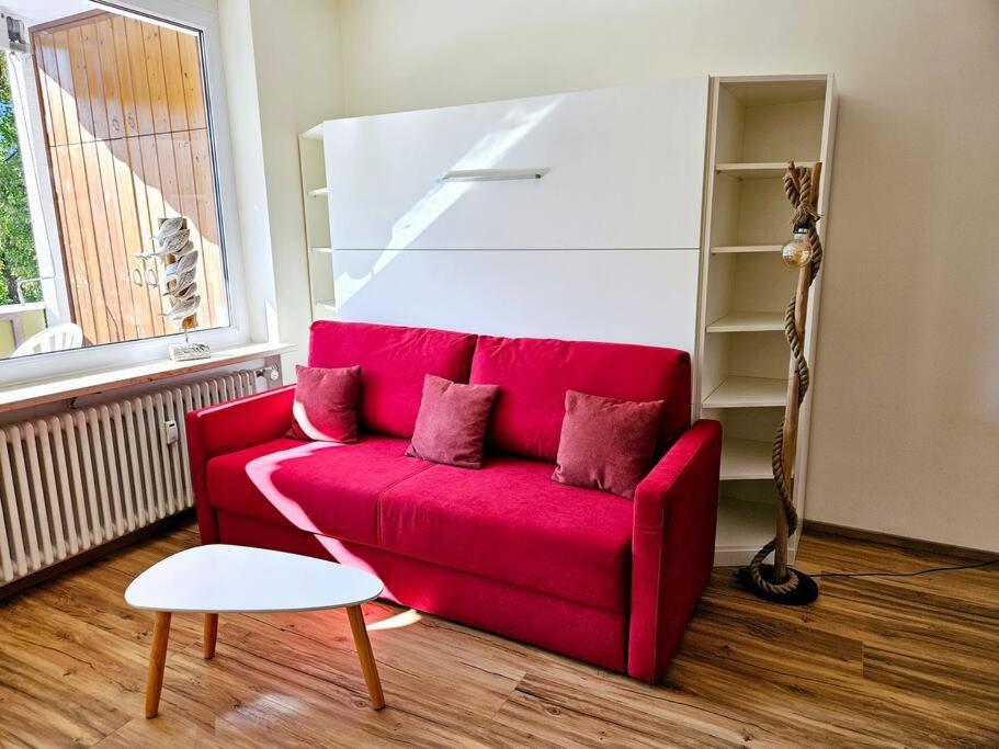 One-Bedroom Apartment photo 2