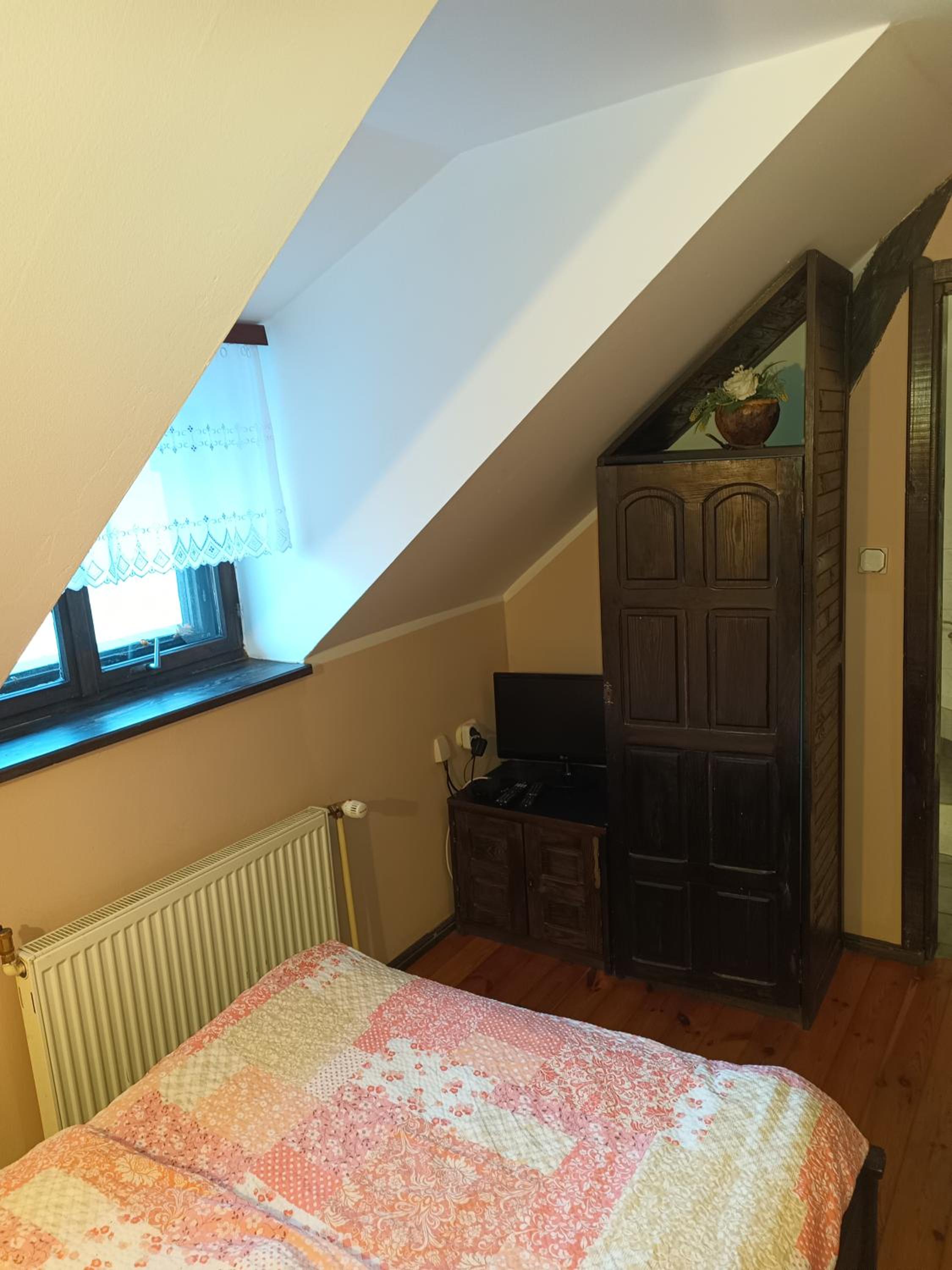 Small Double Room - Photo 1