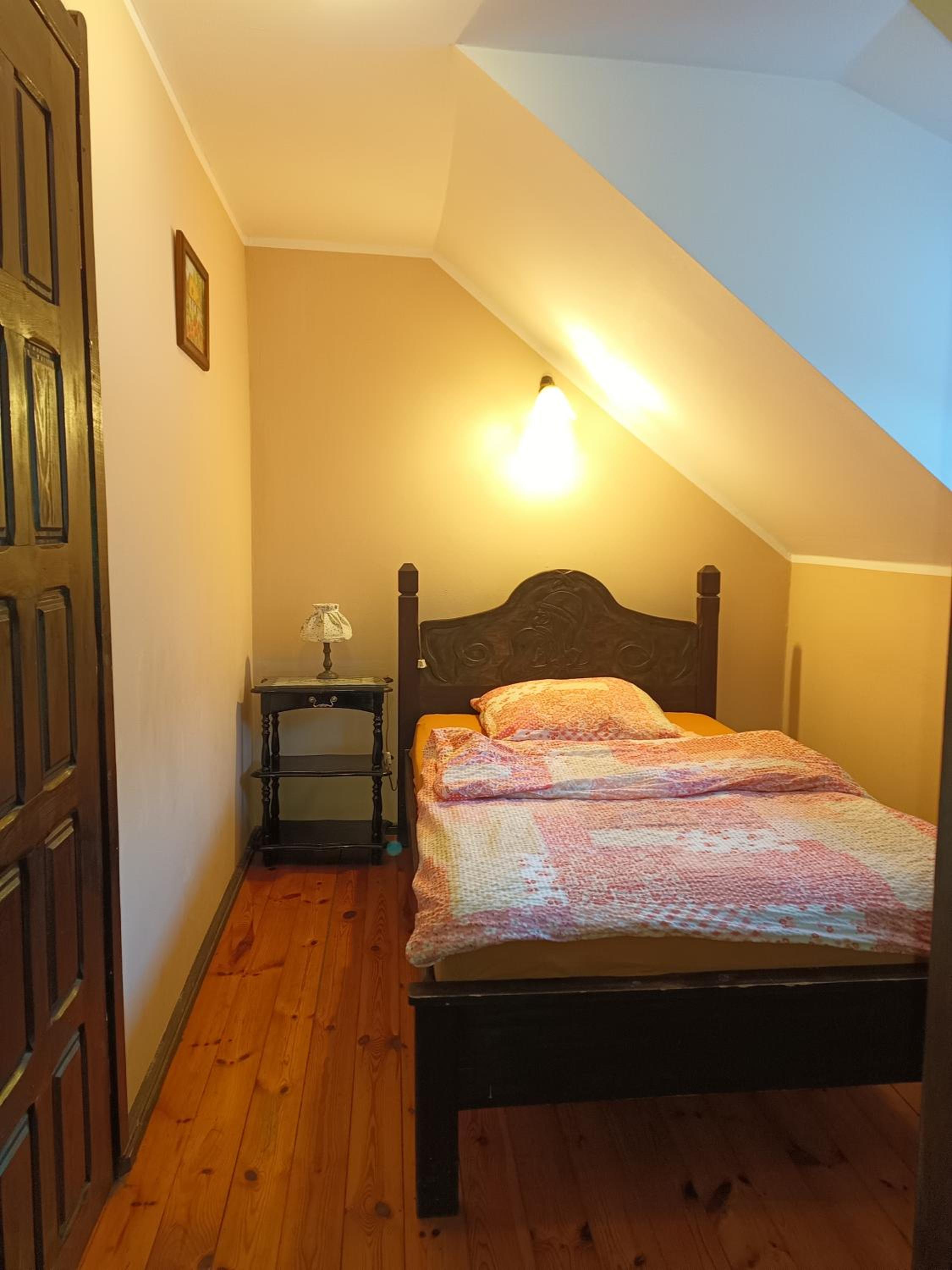 Small Double Room - Photo 5