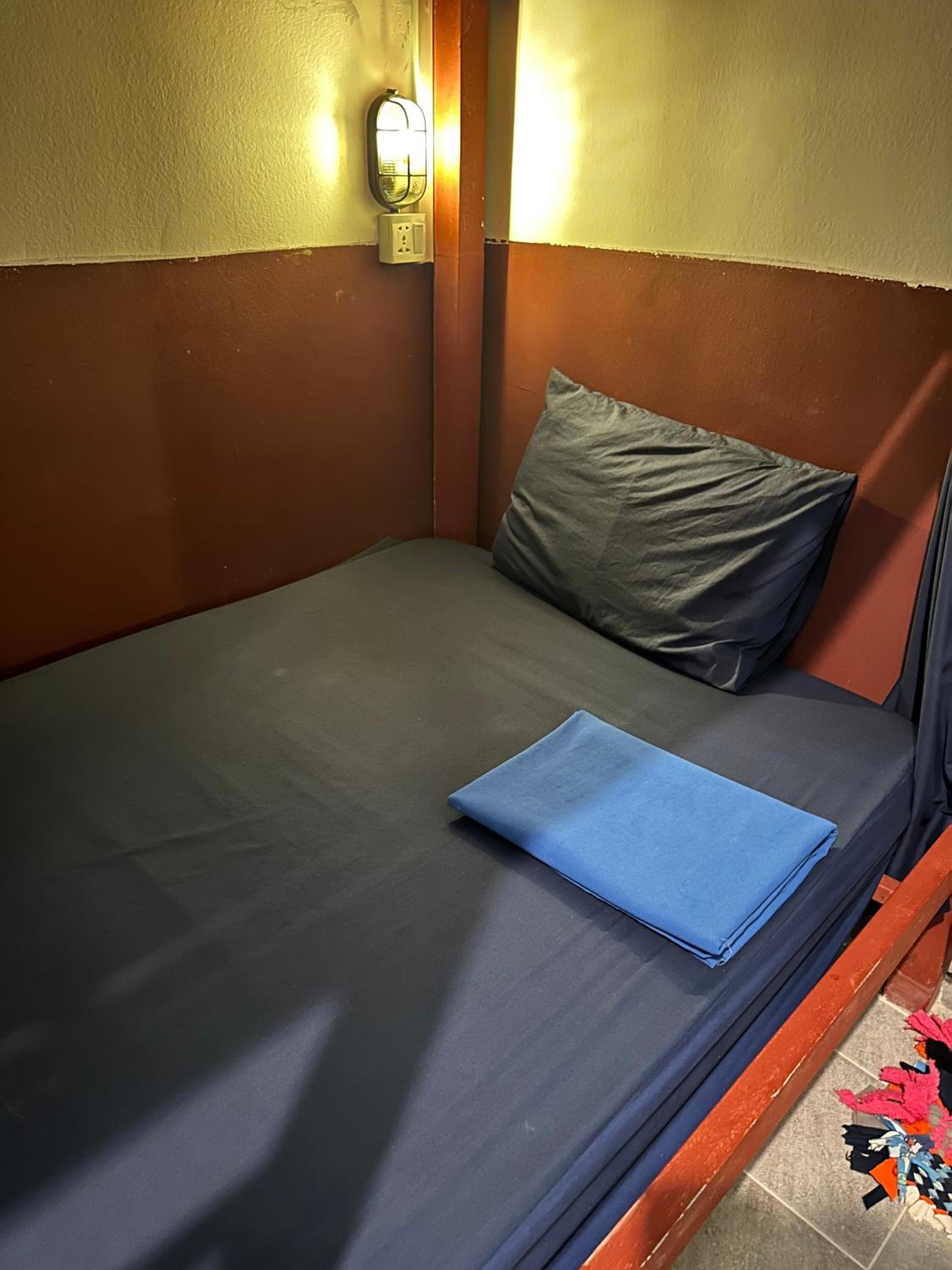 Bed in 6-Bed Mixed Dormitory Room photo 1