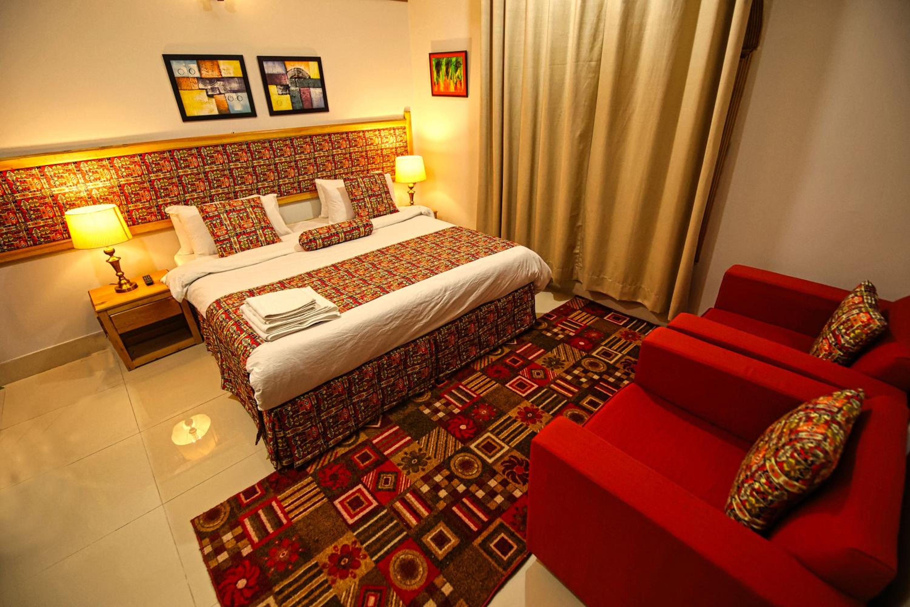 Deluxe Queen Room photo 2