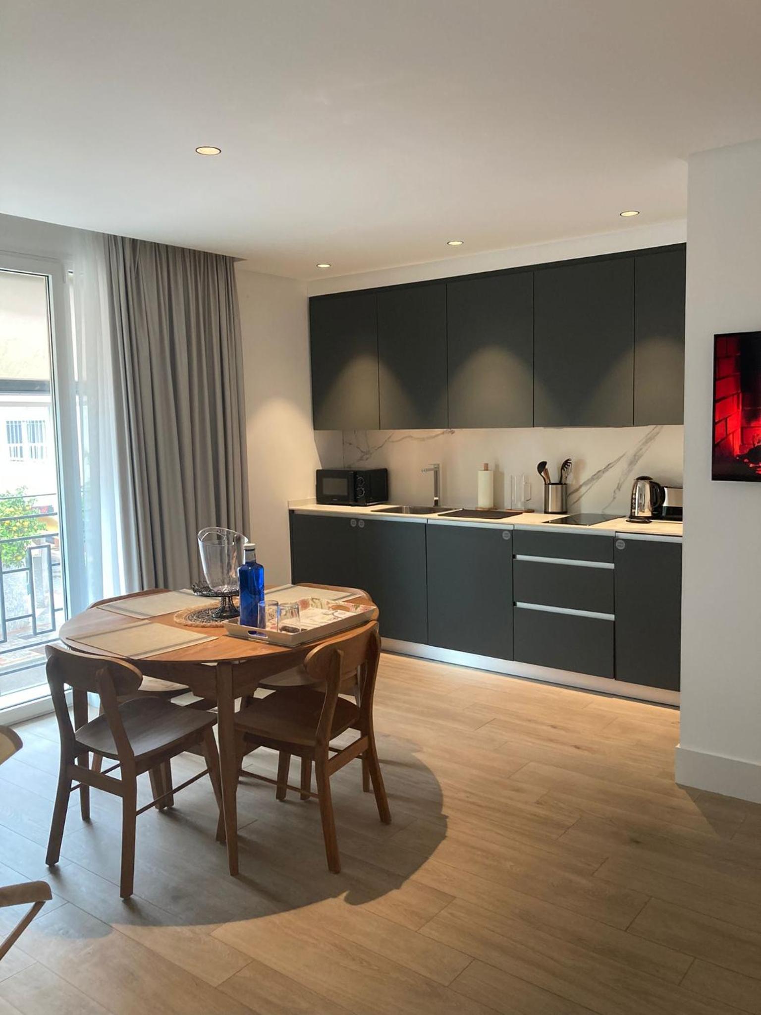 Apartment with Terrace - Photo 46