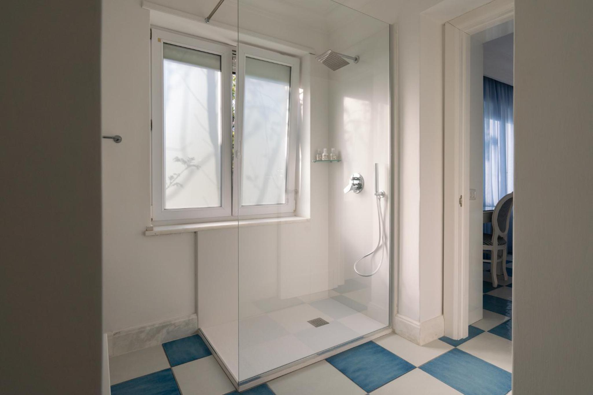 Classic Double or Twin Room - Photo 2