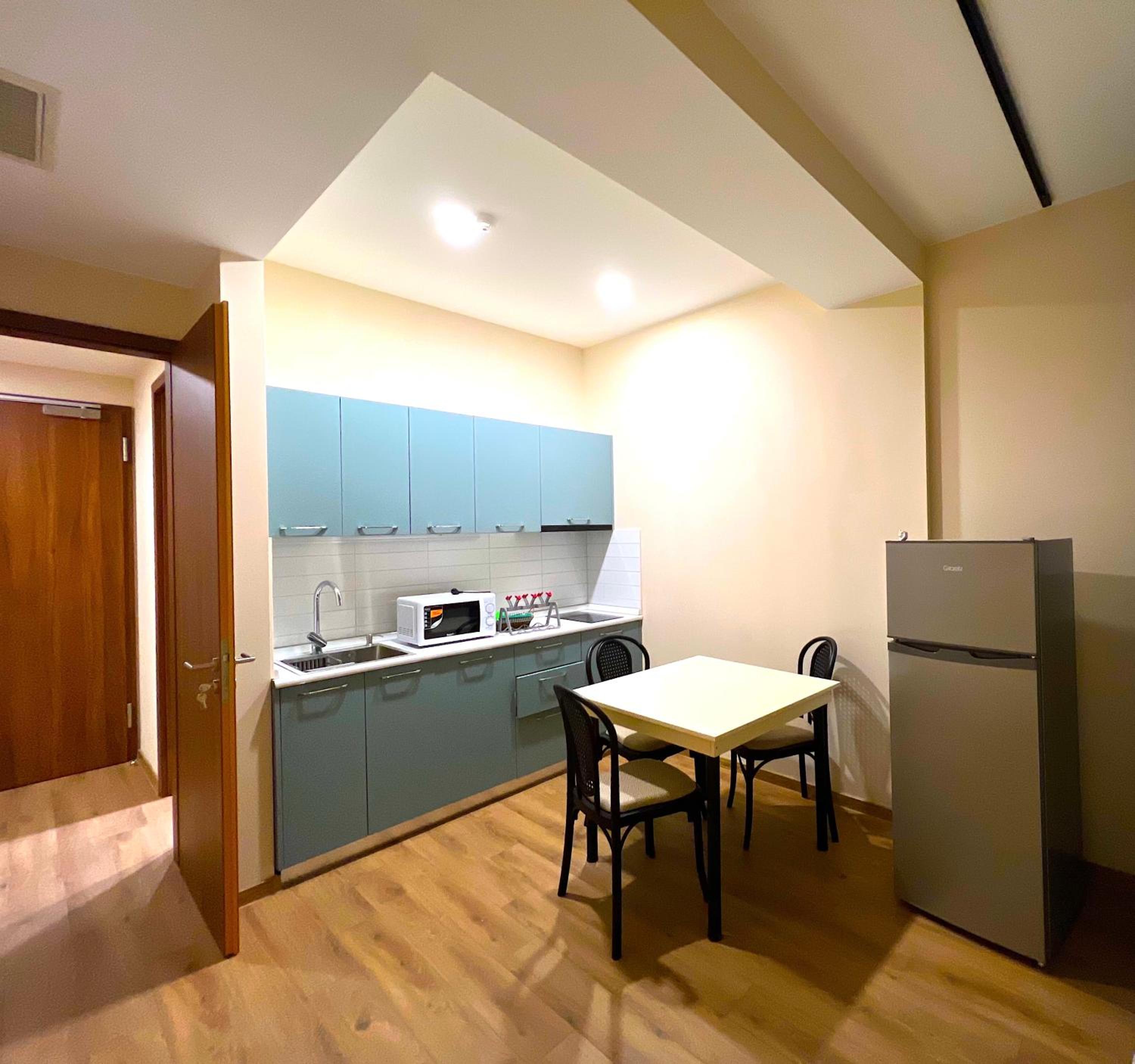 Apartment with Balcony - Photo 8