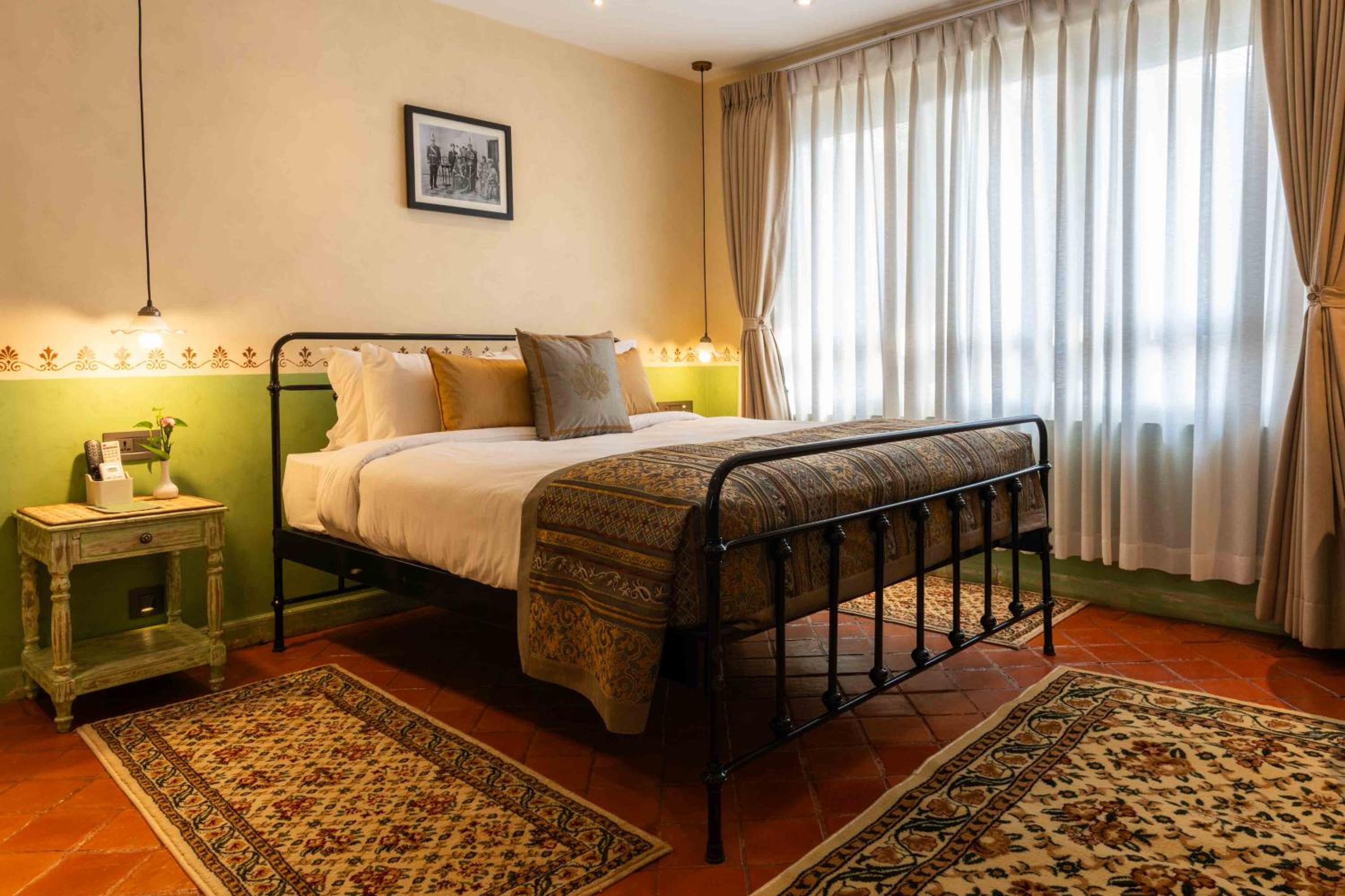 Deluxe Room (2 Adults + 1 Child) photo 2