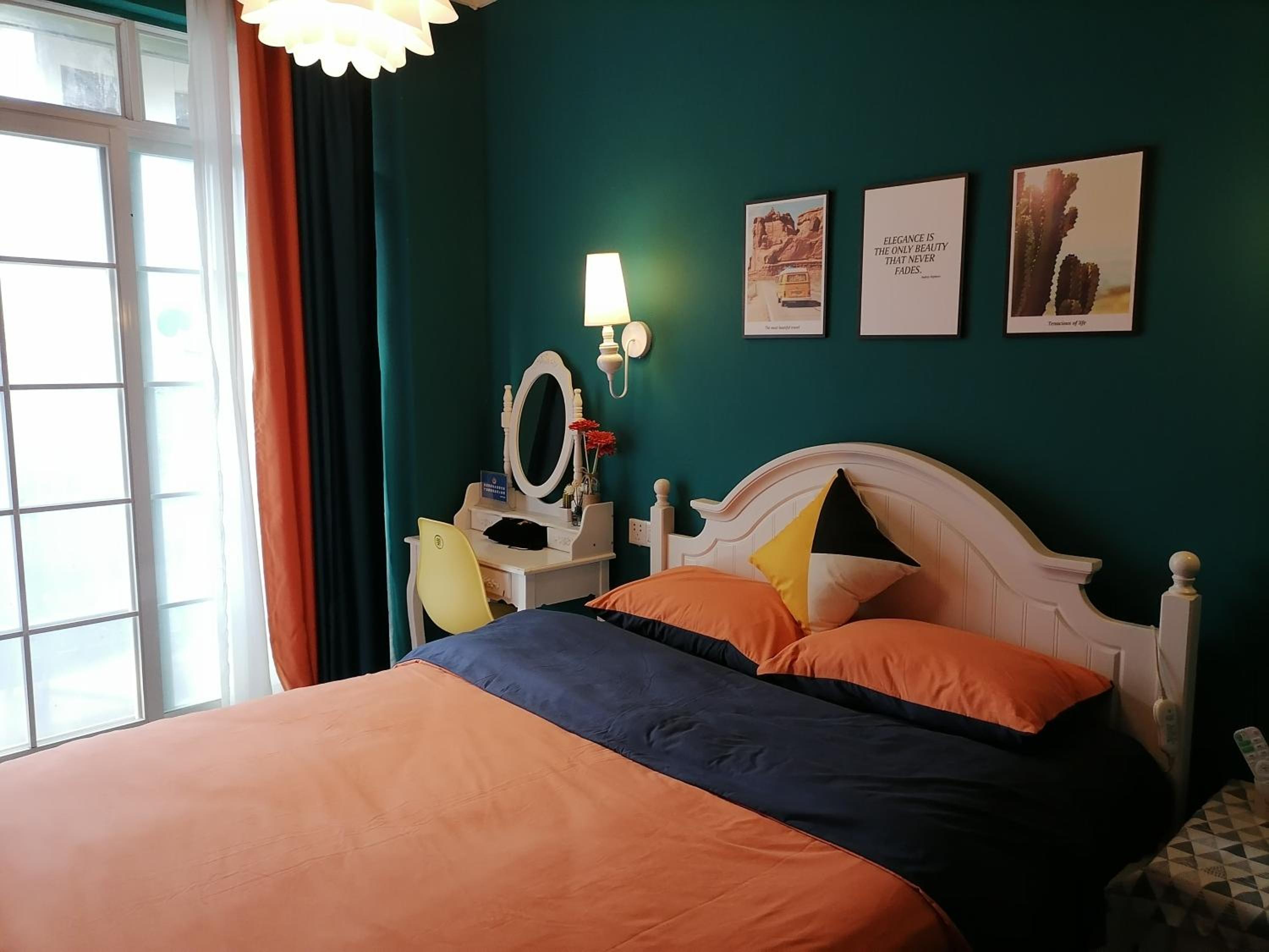 Balcony Queen Room photo 2