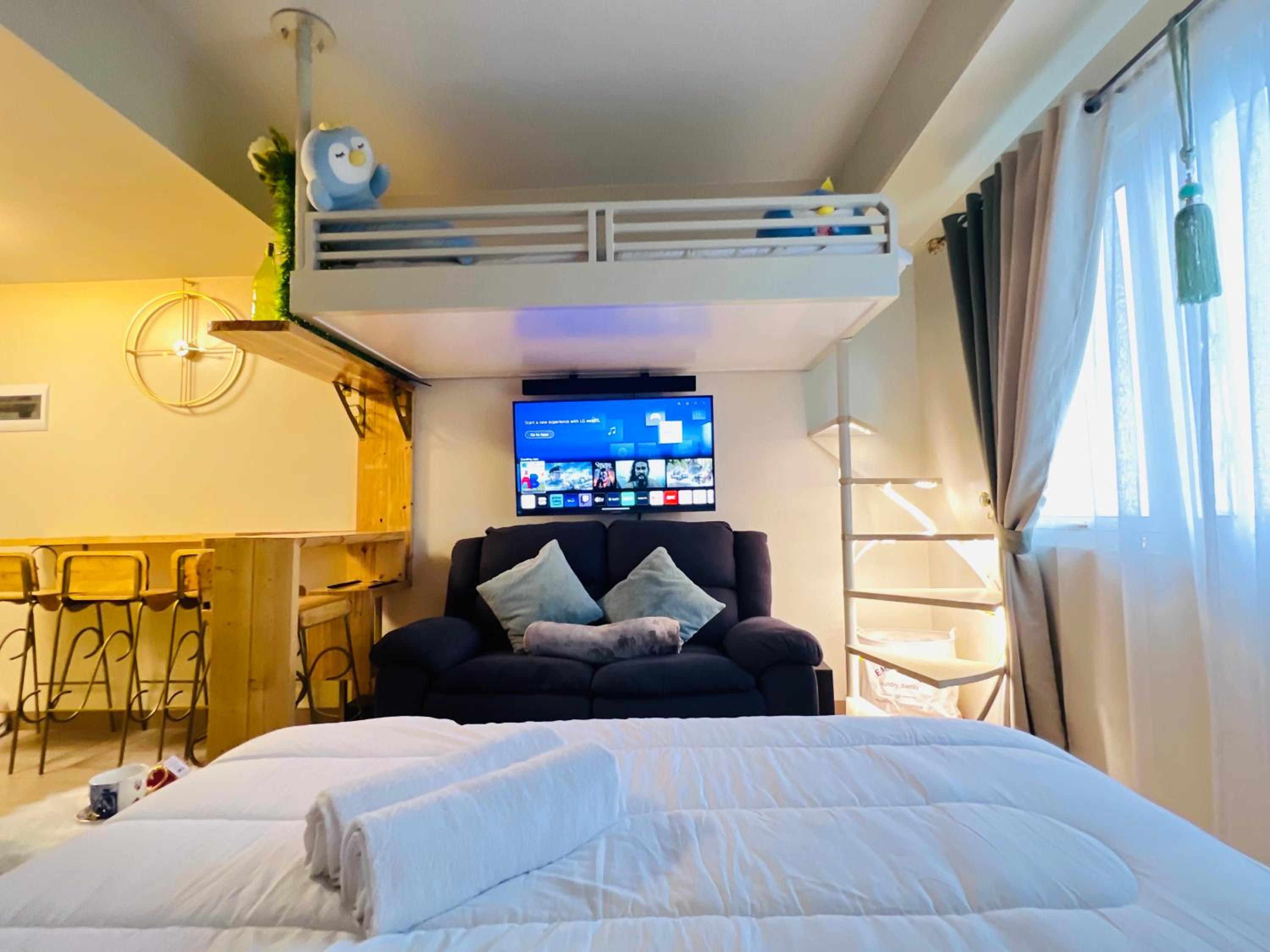 Studio with Sofa Bed