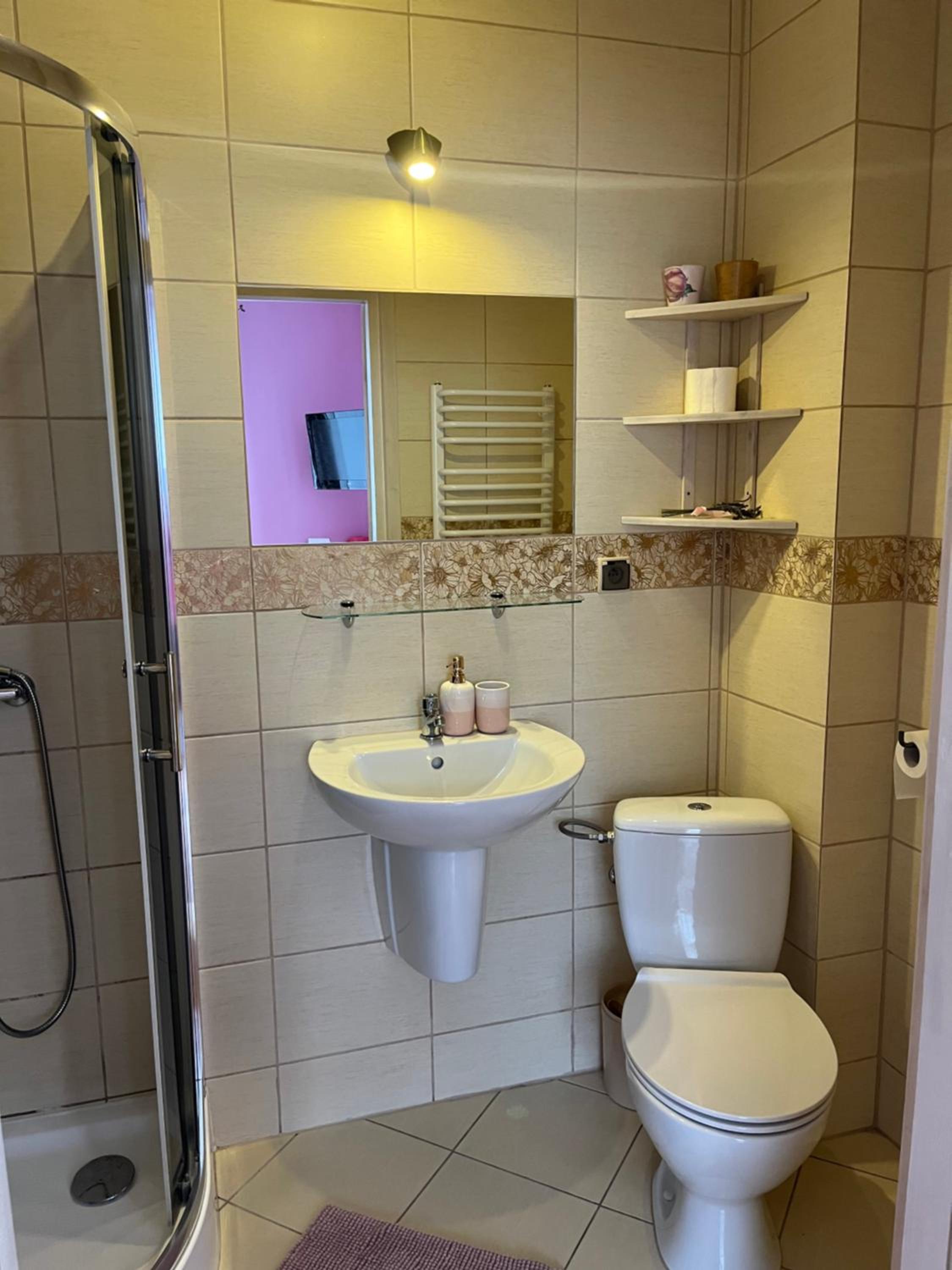 Triple Room with Private Bathroom photo 3