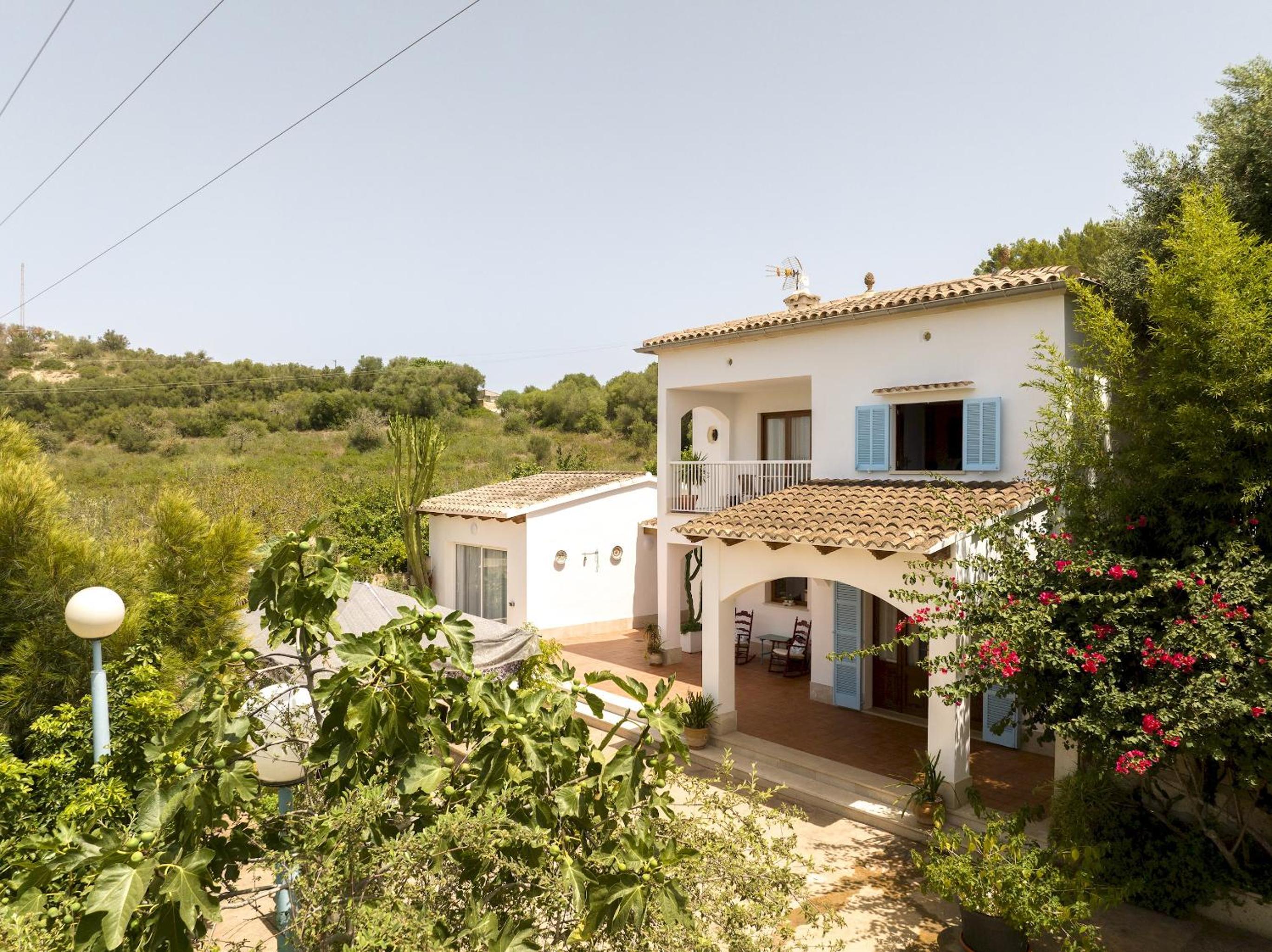 Three-Bedroom Villa photo 3