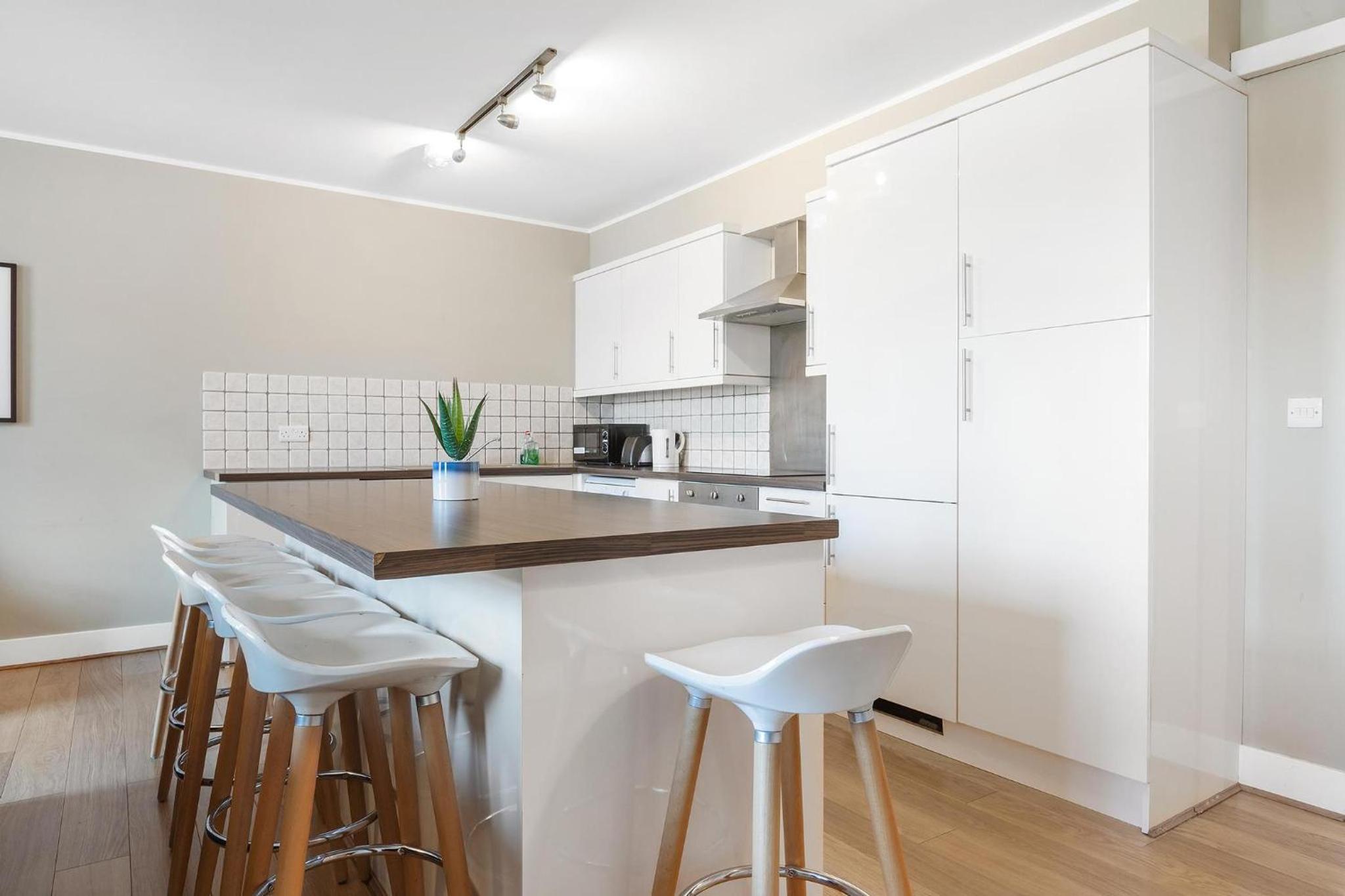 Apartment photo 2